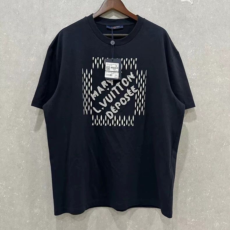 Louis Vuitton Louis Vuitton Beaded logo short sleeves Size US XXL / EU 58 / 5 - 1 Thumbnail