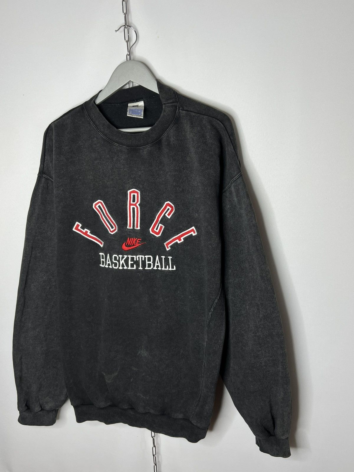 Nike 🔥 Vintage Nike Force Basketball Sweatshirt Jumper Pullover 🔥 Size US XL / EU 56 / 4 - 2 Thumbnail