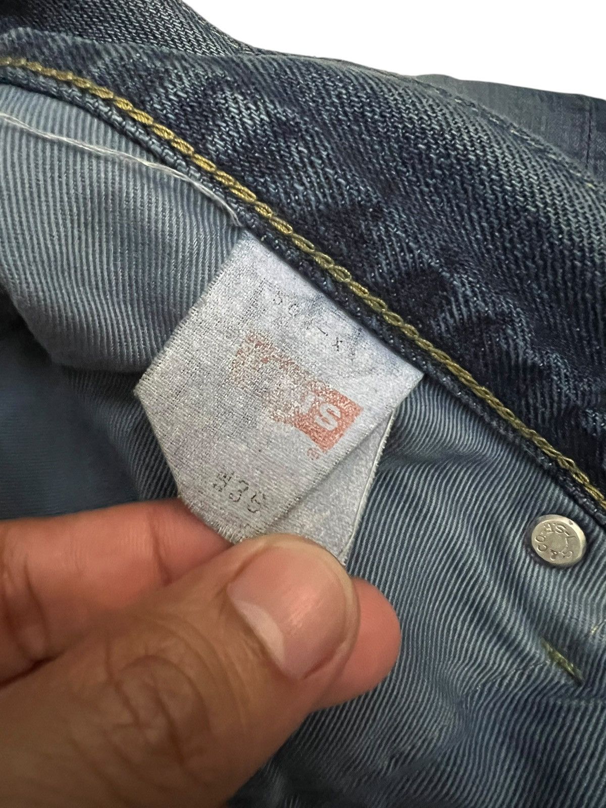 Levi's 90’s Levis 502 Big E Selvedge Distress Jean Size US 36 / EU 52 - 19 Thumbnail