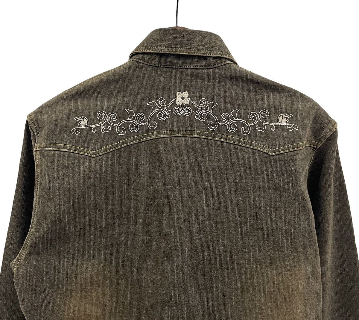 If Six Was Nine × Le Grande Bleu (L.G.B.) × Tornado Mart Tornado Mart Japan Tribal Denim Jacket Size US S / EU 44-46 / 1 - 6 Thumbnail