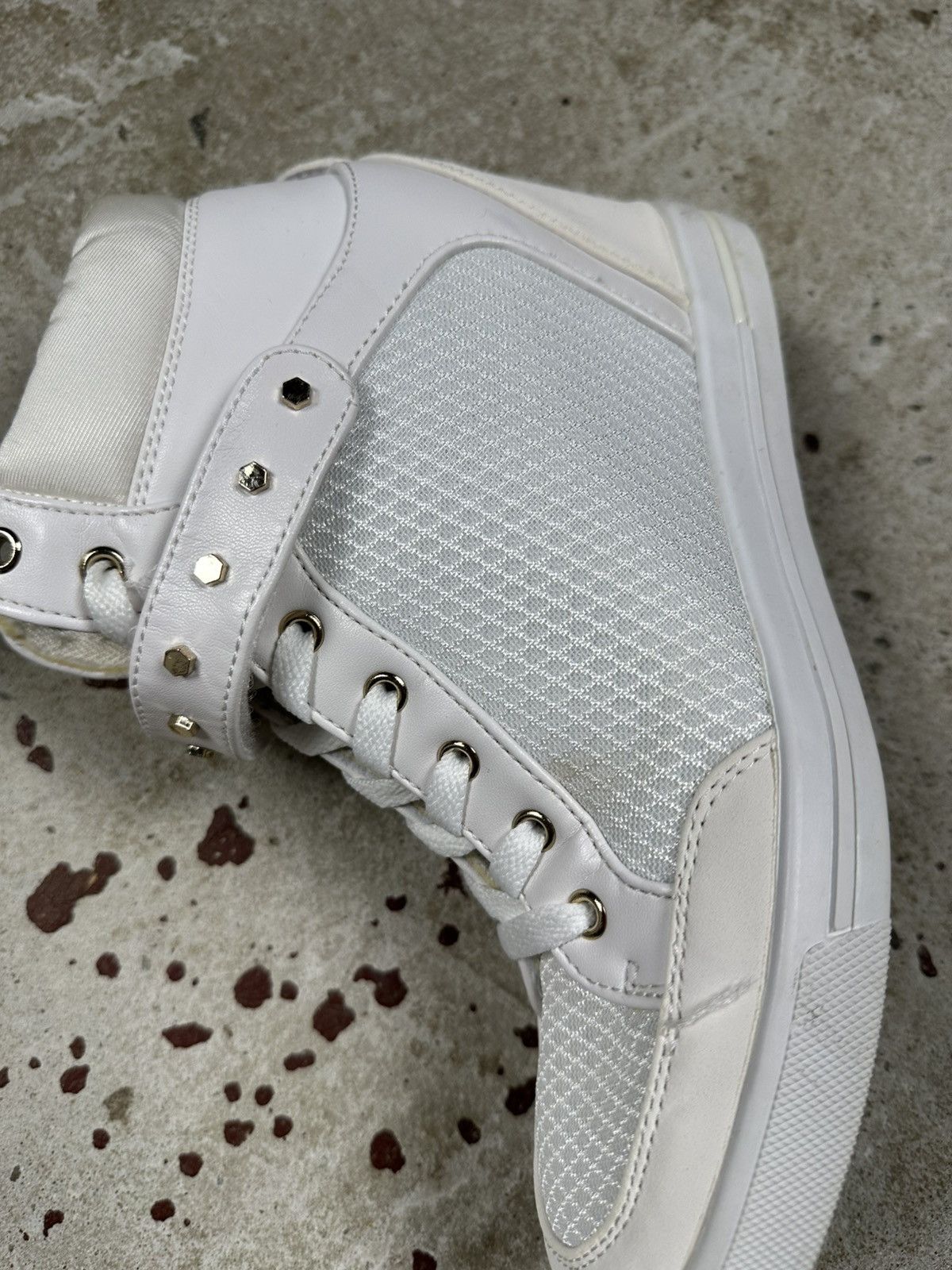 Guess Vintage Y2K Guess White High Top Sneakers Avant Garde suede Size US 9.5 / IT 39.5 - 12 Thumbnail