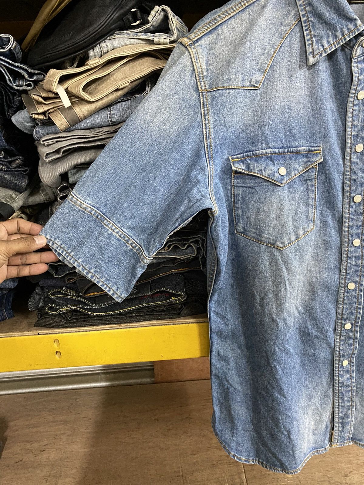 Japanese Brand × Vanquish Vanquish 10th Anniversary Western Denim 3 Quarter Shirt Size US M / EU 48-50 / 2 - 2 Thumbnail