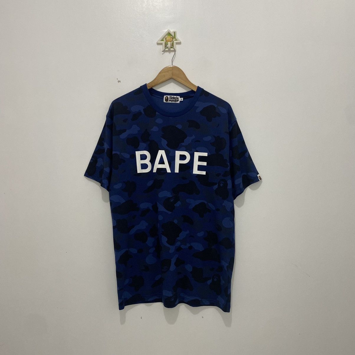 Bape Camouflage Tee Size US XL / EU 56 / 4 - 1 Thumbnail