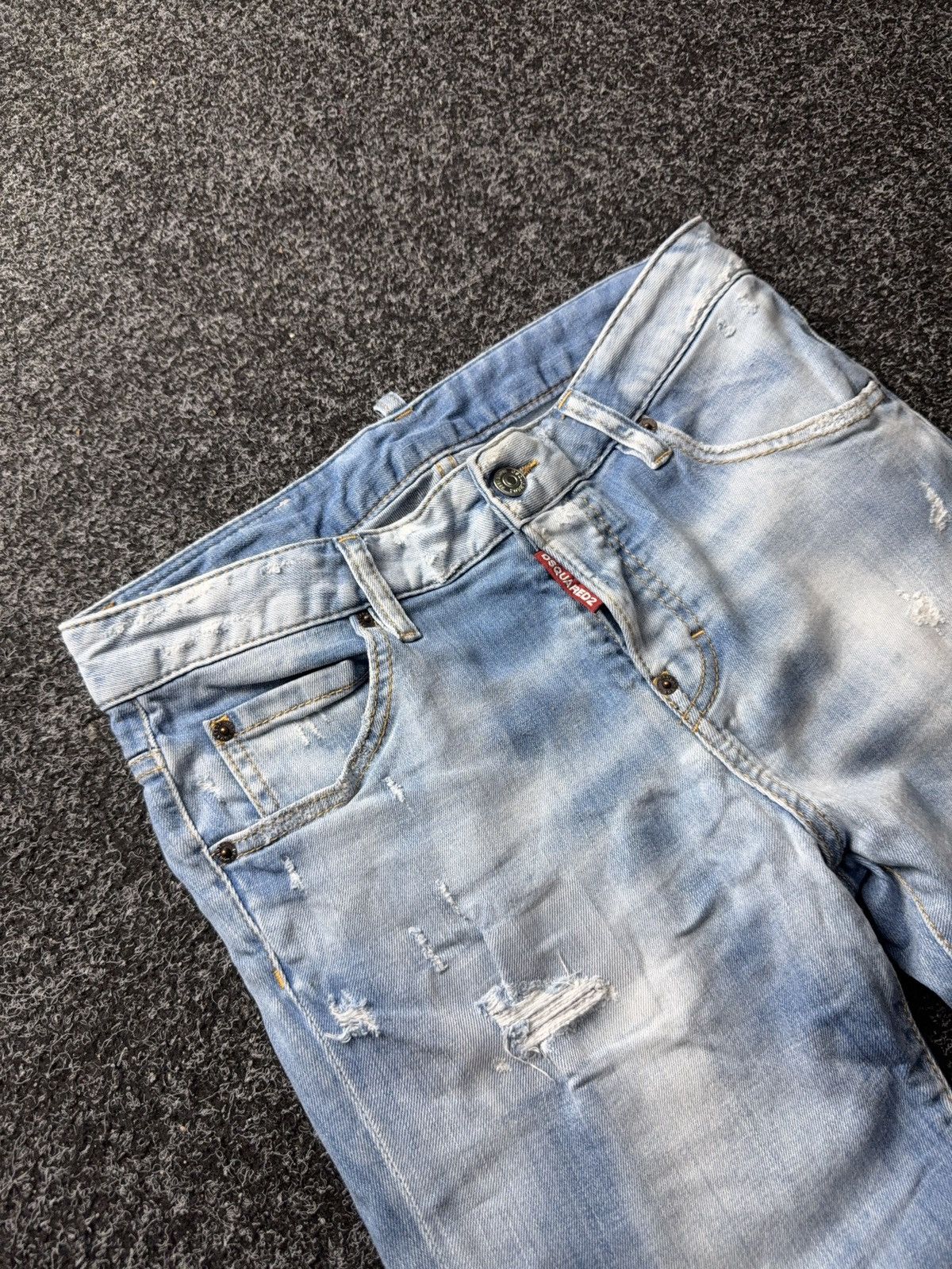 Dsquared2 00s Dsquared2 Distressed Light Wash Denim Jeans Size 38 Size 26" / US 2 / IT 38 - 6 Thumbnail