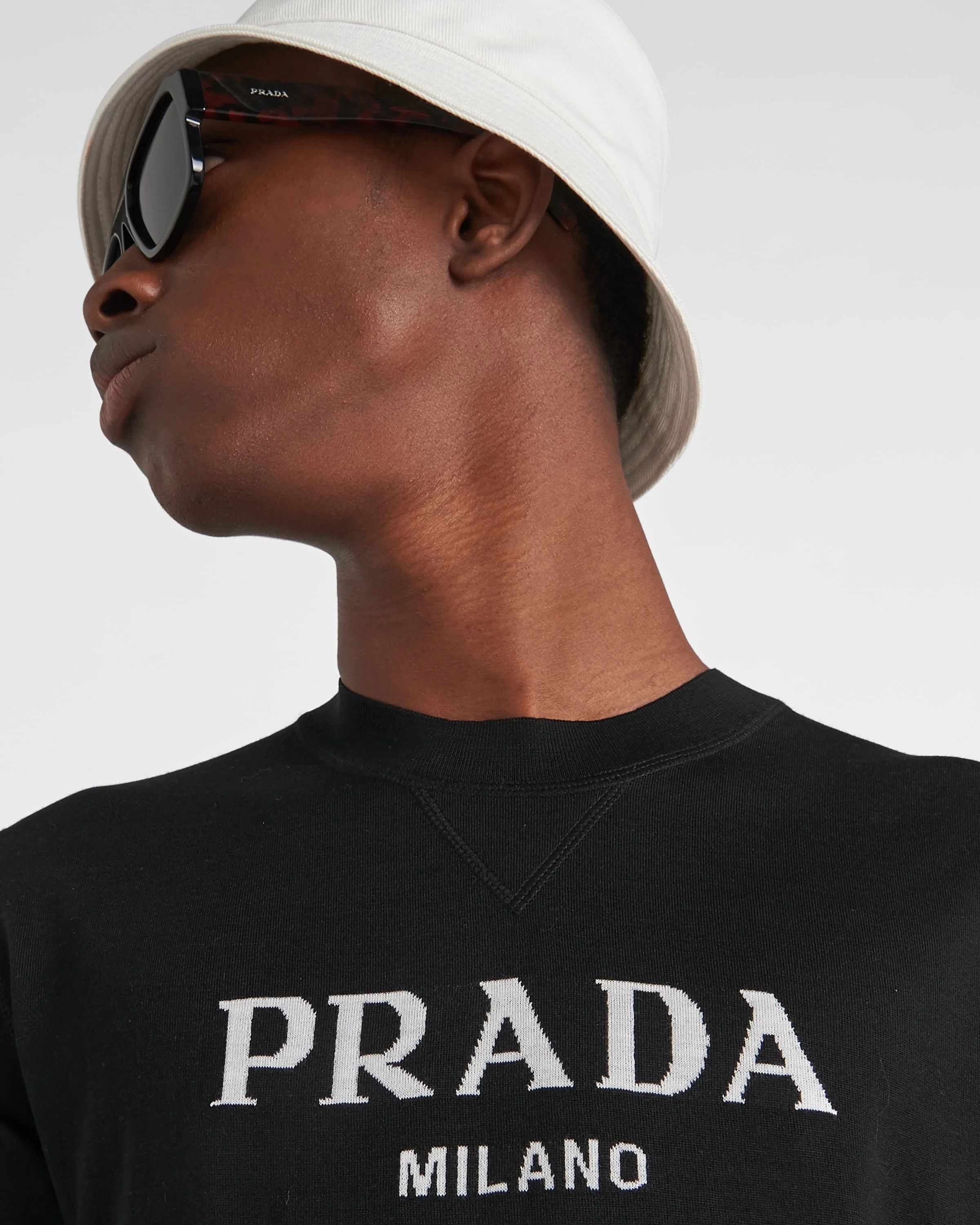 Prada o1mt1gz0226 Superfine Wool Crew-Neck Sweater in Black Size US M / EU 48-50 / 2 - 4 Thumbnail
