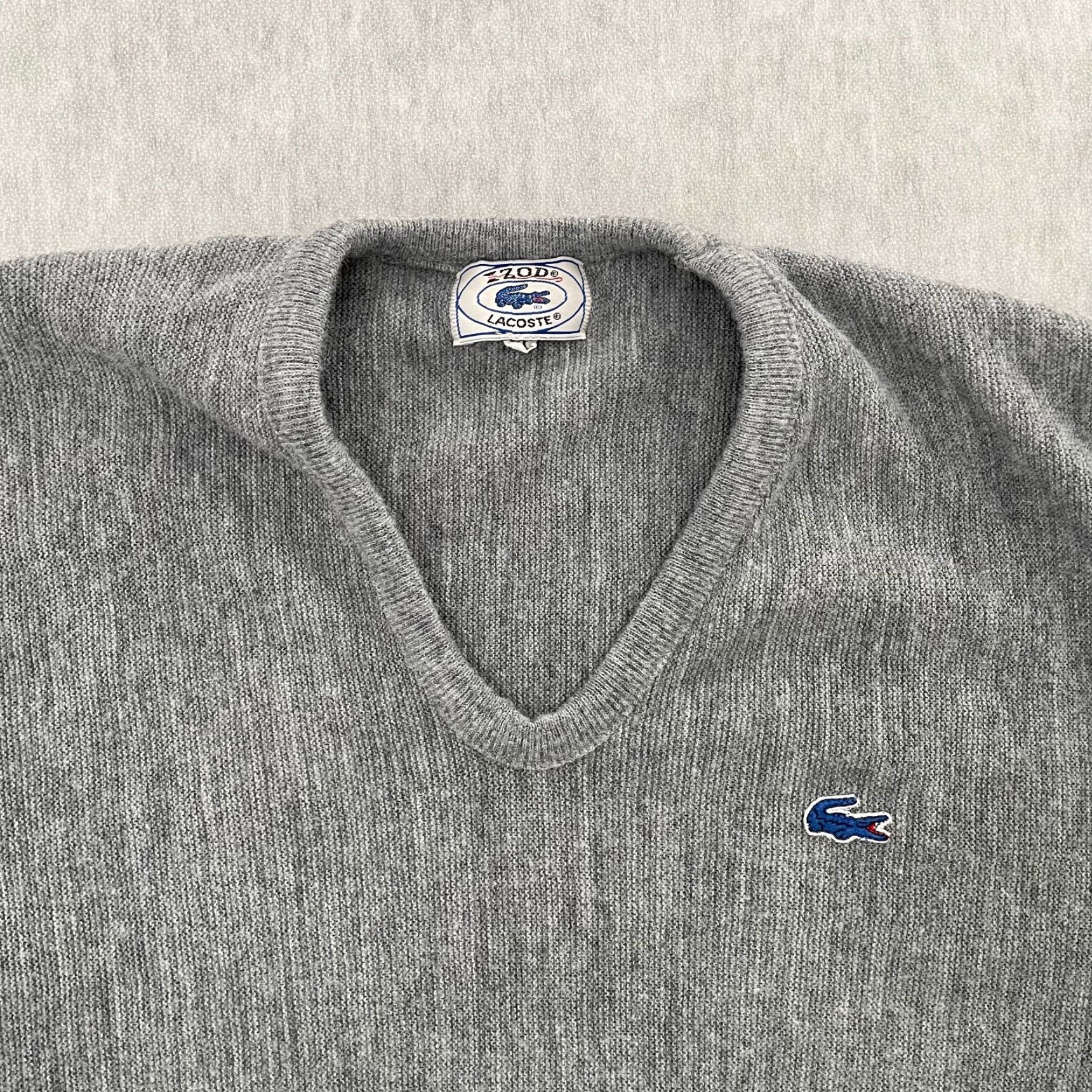 Vintage Vintage Izod Lacoste Mens Sweater Adult XL Gray Knit V-Neck Pullover Preppy 80s Casual Size US XL / EU 56 / 4 - 3 Thumbnail