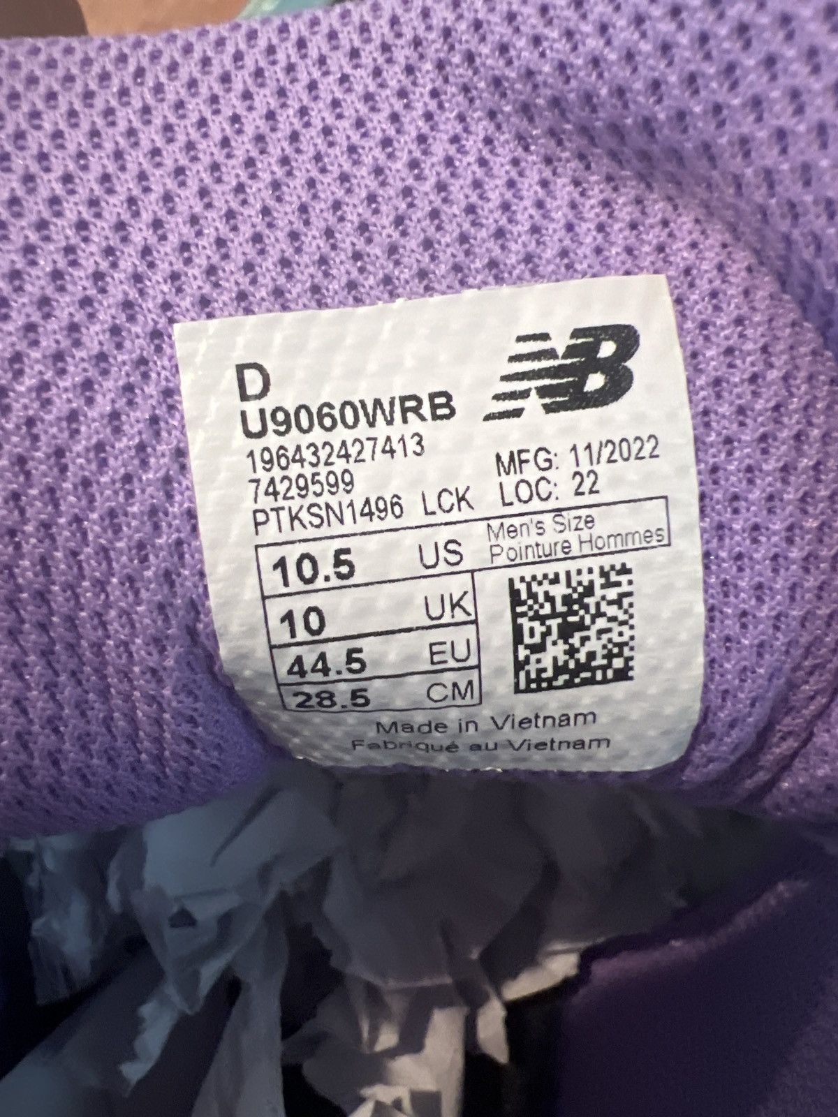 New Balance New Balance 9060 Warped - 10.5 Size US 10.5 / EU 43-44 - 9 Thumbnail