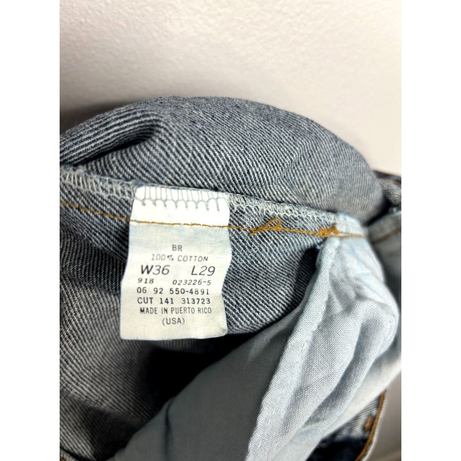 Levi's VINTAGE Levi's 550 Jeans Mens 36x29 Stone Wash 5-Pocket Denim USA Made Blue 8/10 Mens Size US 36 / EU 52 - 7 Thumbnail