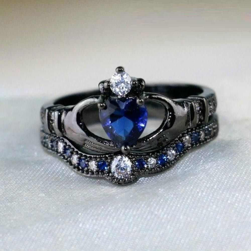 Designer 2pcs Wrapping Hands Blue Heart Black Crown Ring Set - Size 7 Size ONE SIZE - 2 Thumbnail
