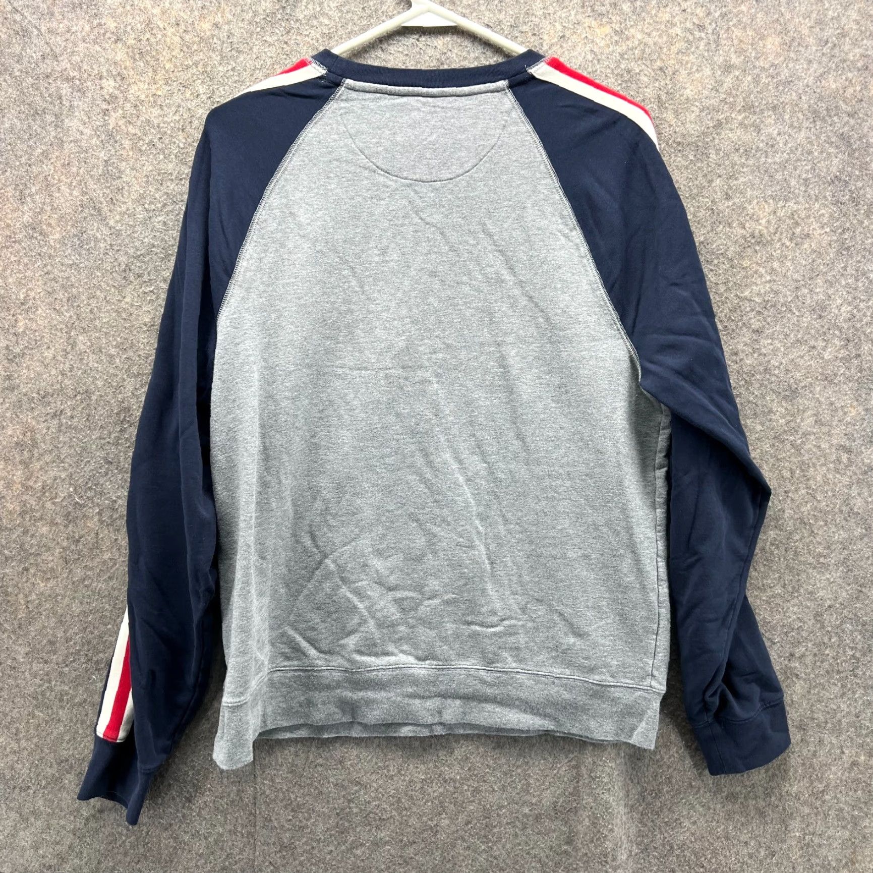 Brooks Brothers VINTAGE Brooks Brothers Sweater Men Medium NYC Gray Pullover Crewneck Red Fleece Vtg Size US M / EU 48-50 / 2 - 3 Thumbnail