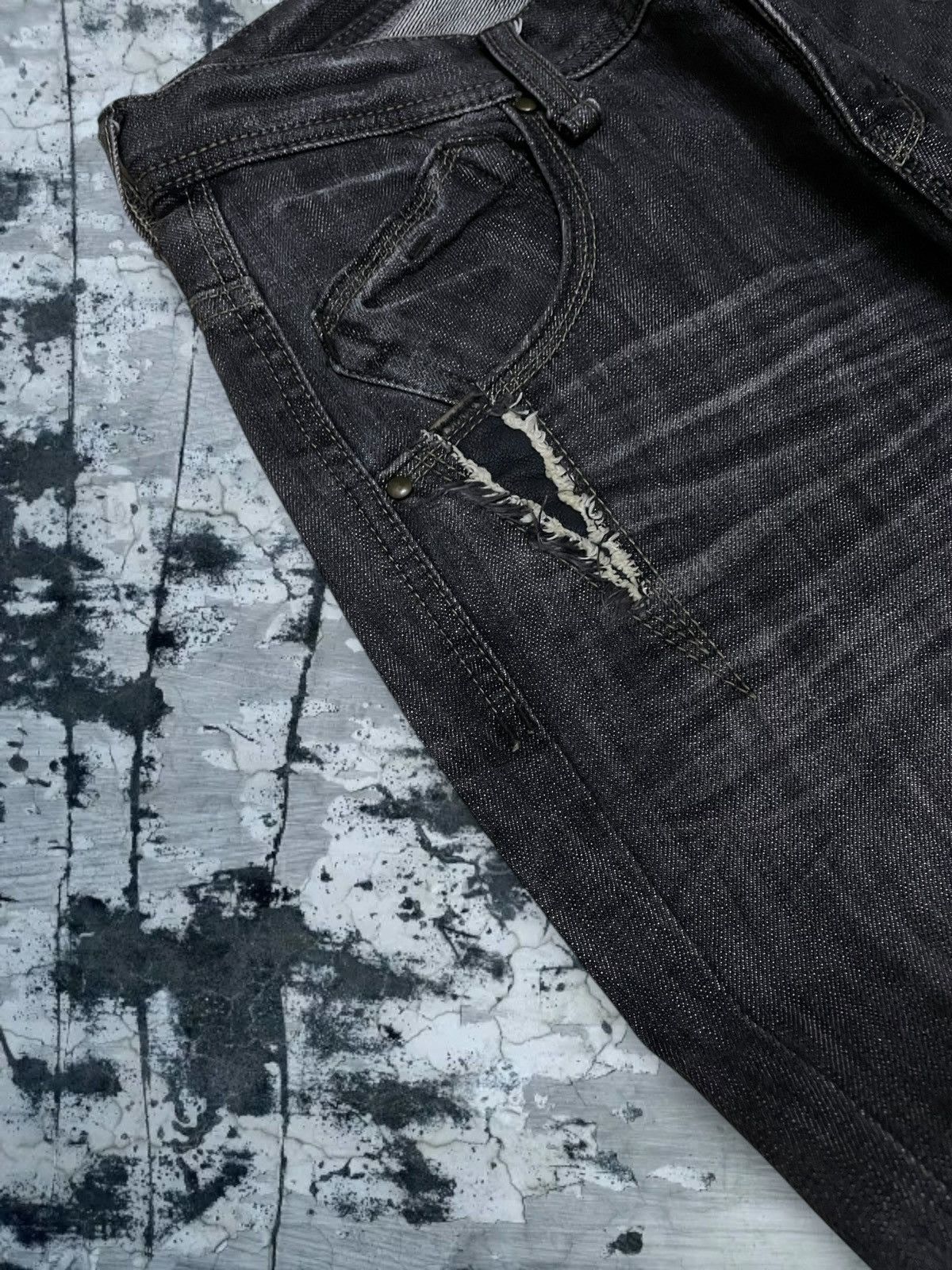 Tornado Mart Vintage 1990s Og Japan Designer RattleTrap Distressed Denim Size US 29 - 10 Thumbnail