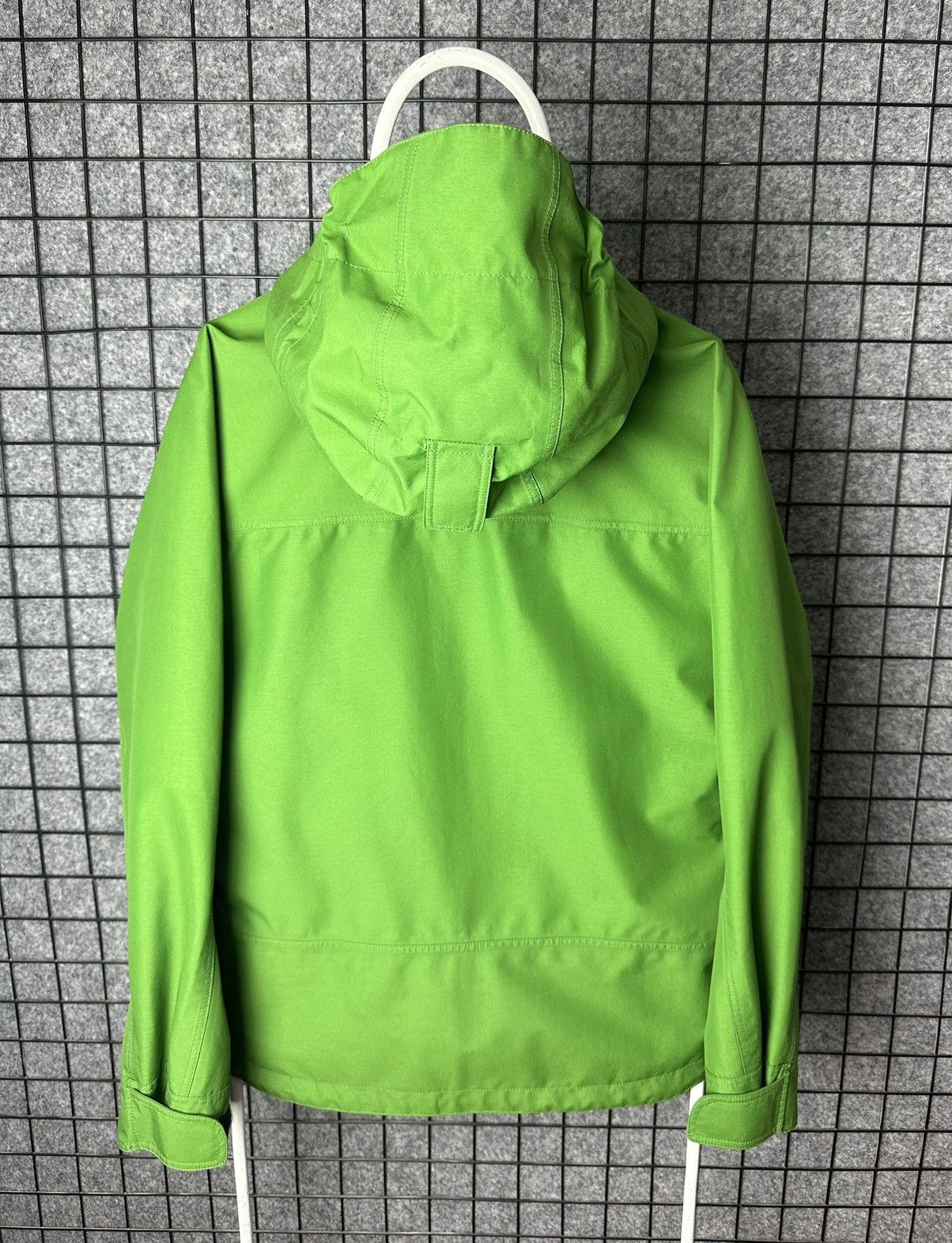 Peak Performance Peak Performance Outdoor Gore Tex Light Jacket Size S Size US S / EU 44-46 / 1 - 14 Thumbnail