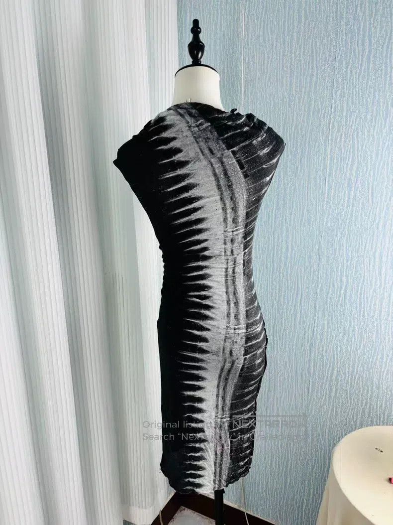 Helmut Lang Helmut Lang Used Skirt Size S / US 4 / IT 40 - 2 Thumbnail