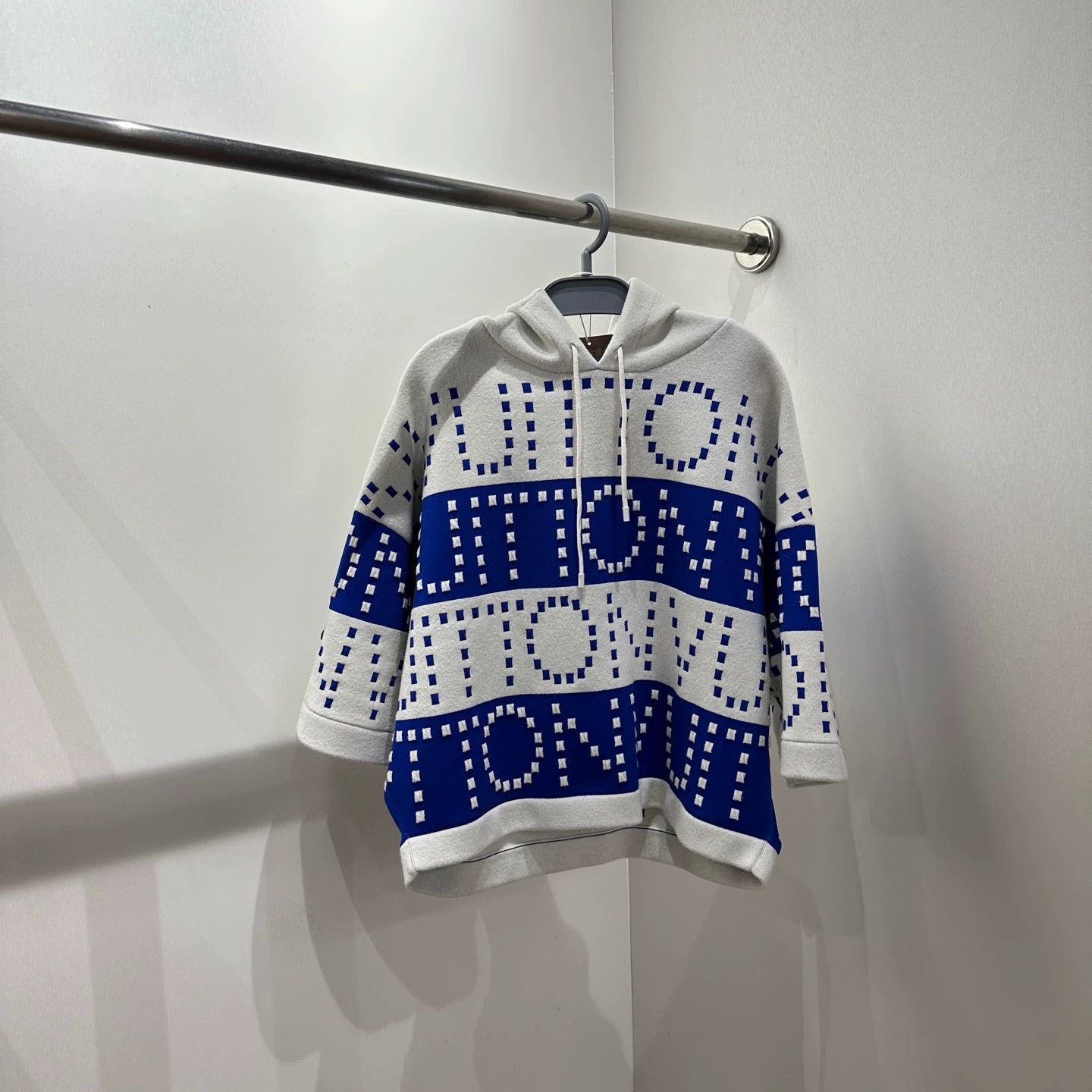 Louis Vuitton LV Allover Letter Hooded Short-Sleeve Sweatshirt mar419 Size US L / EU 52-54 / 3 - 1 Thumbnail