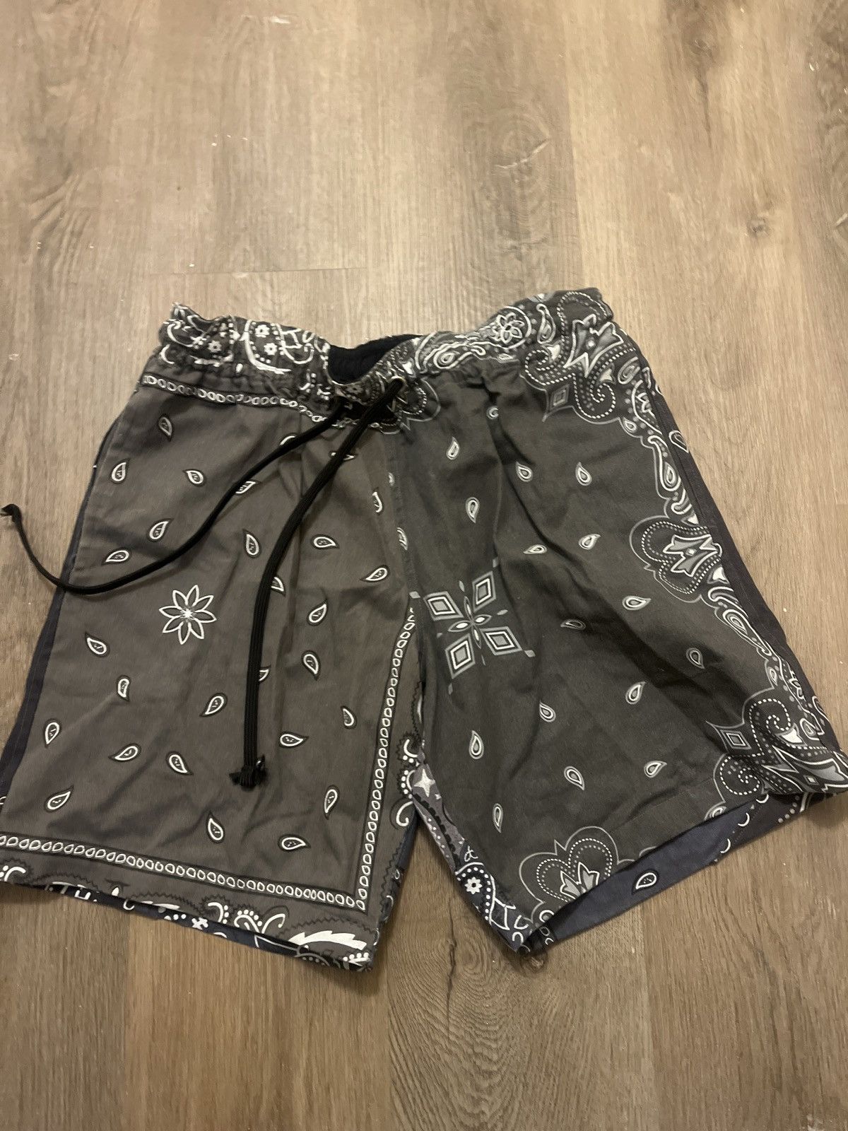 MNML Paisley Multicolored Shorts Size US 32 / EU 48 - 2 Thumbnail