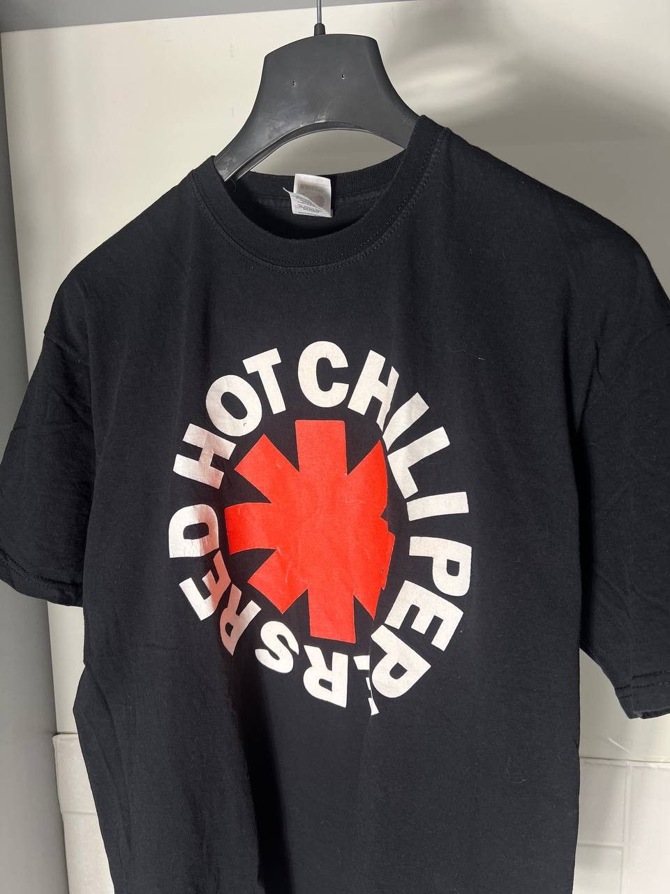Band Tees VINTAGE HOT CHILI PEPPERS RED TOUR ROCK METAL PUNK Y2K 90s Size US L / EU 52-54 / 3 - 2 Thumbnail