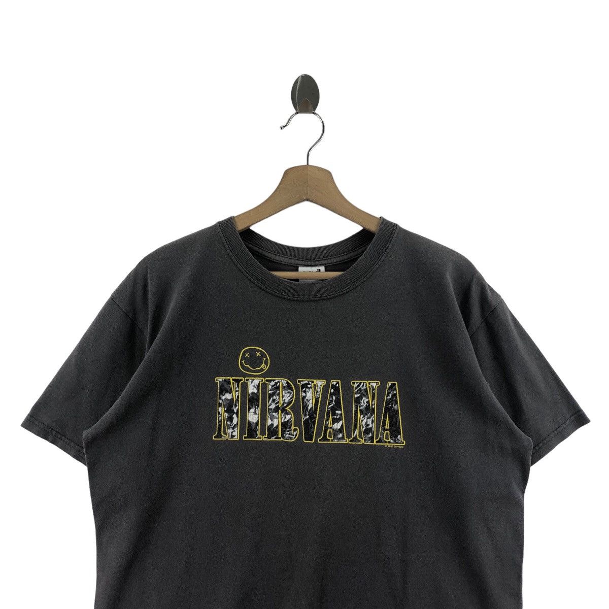 Nirvana × Vintage Pick!! Vtg 1997 NIRVANA KURT COBAINE Faded Top Tee Tshirt Size US L / EU 52-54 / 3 - 3 Thumbnail