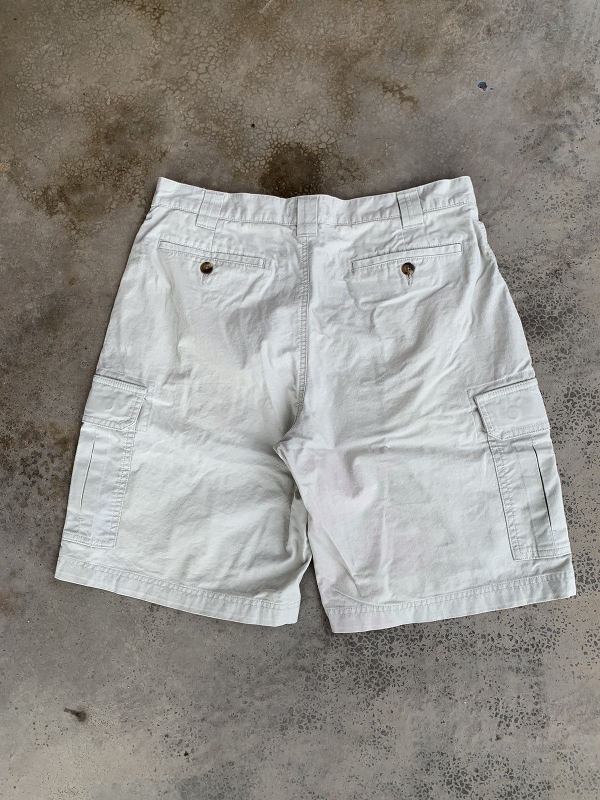 L.L. Bean 🔥 LL Bean Multipocket Cargo Short Pants Size US 33 - 2 Thumbnail