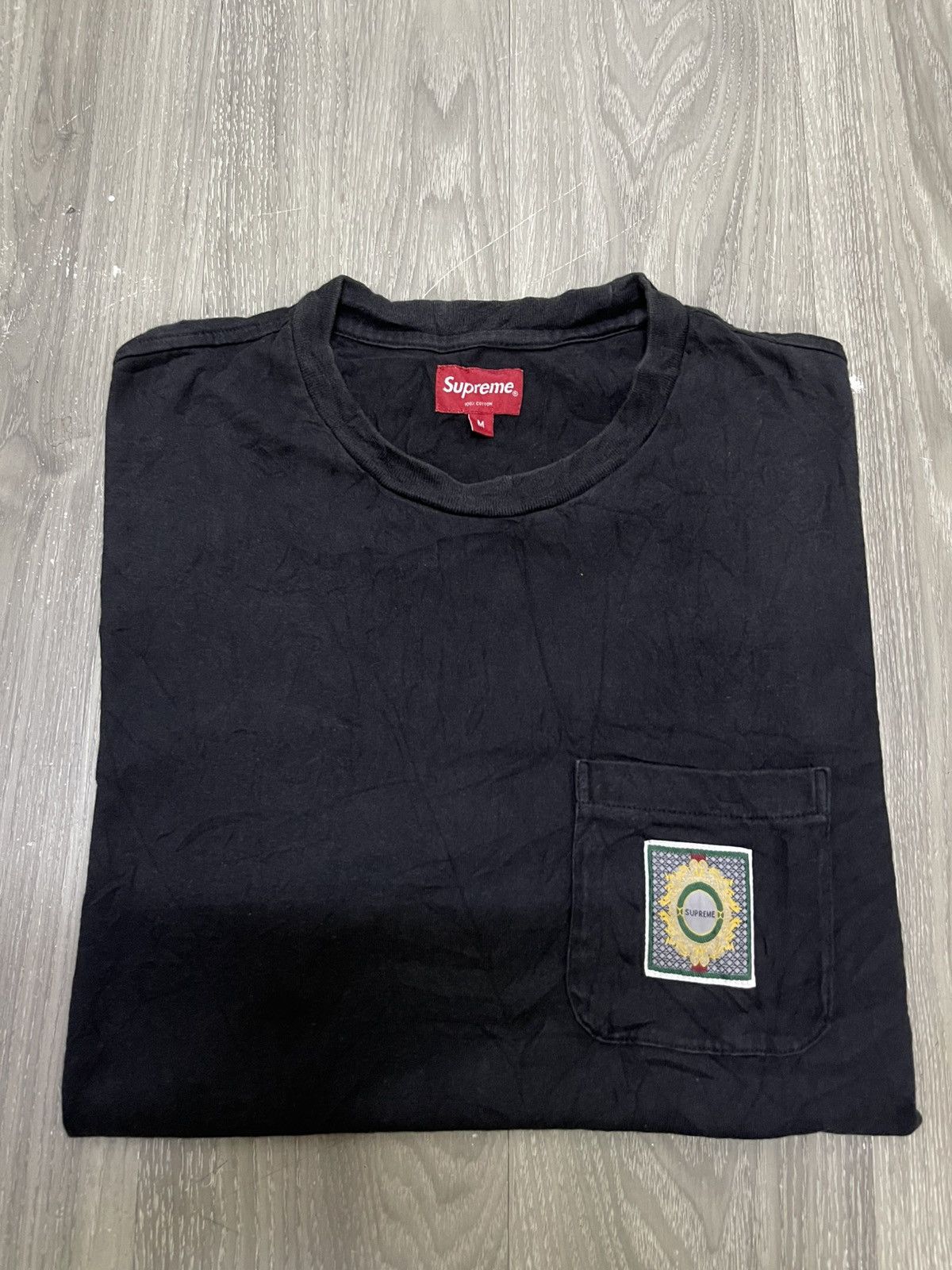 Supreme Supreme Crest Label Pocket Tee Black Size (M) Size US M / EU 48-50 / 2 - 17 Thumbnail
