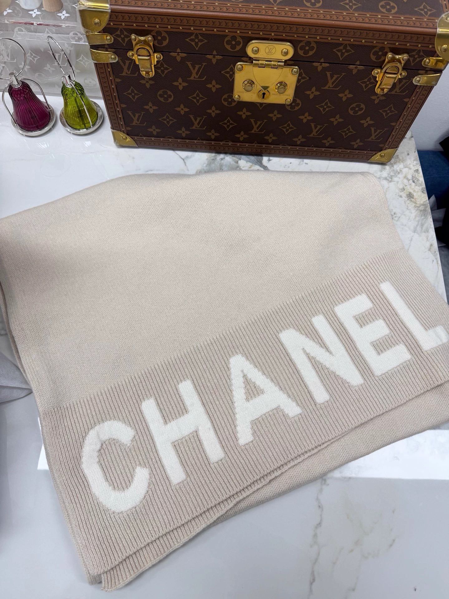 Chanel Chanel 25C 100% Cashmere Beige Logo Scarf Stole NWT Size ONE SIZE - 1 Thumbnail