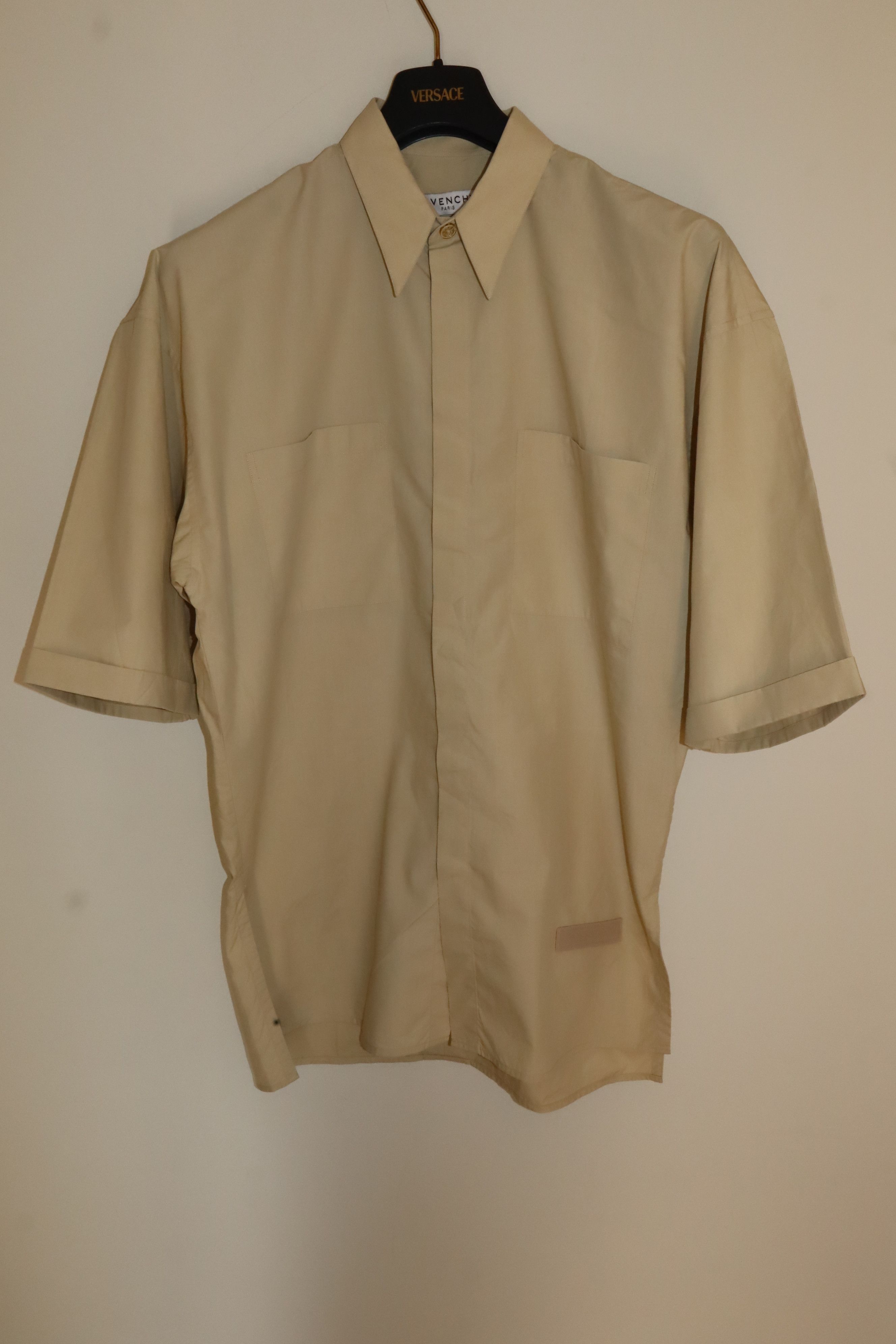 Givenchy Short sleeve shirt Size US S / EU 44-46 / 1 - 1 Thumbnail