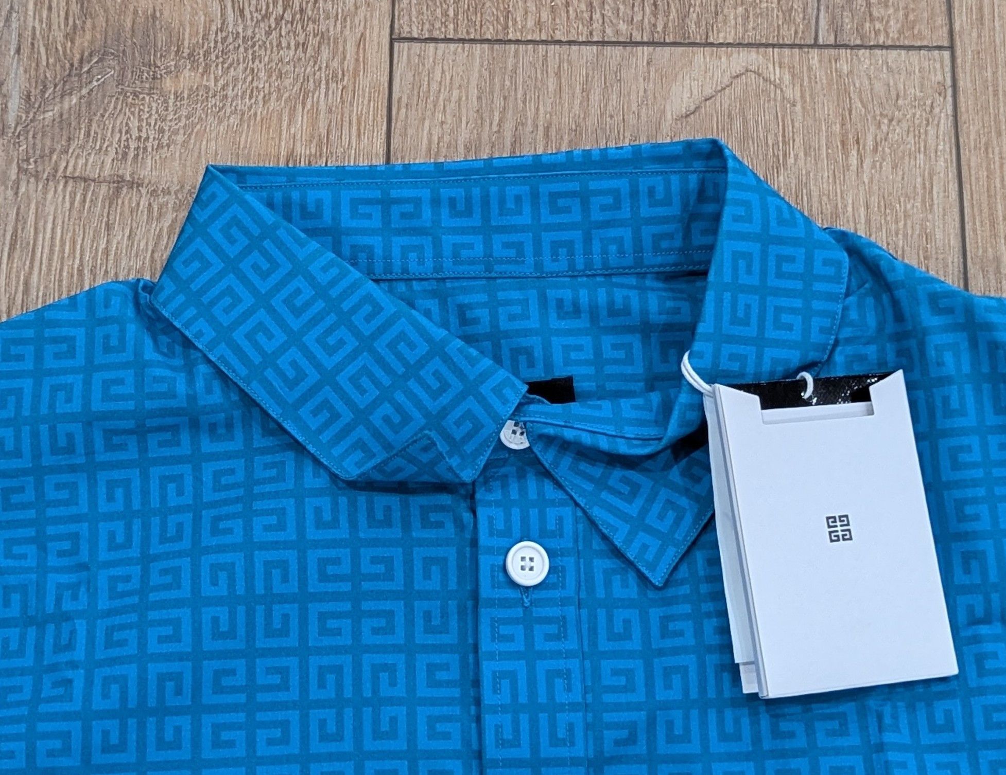 GIVENCHY Boxy Fit 4G Logo SS Button Up Shirt Blue 39 US 15.5