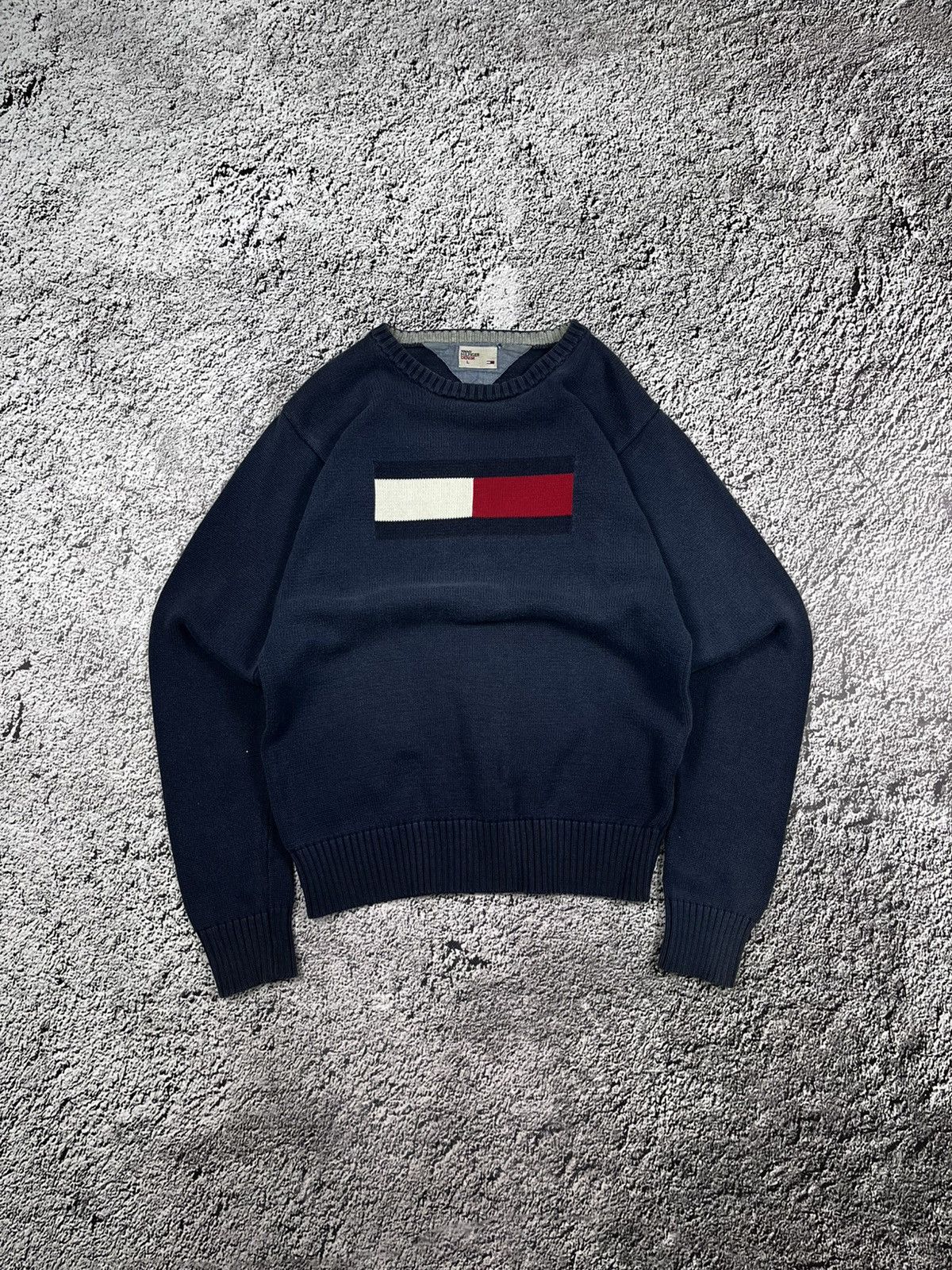 Tommy Hilfiger Vintage Y2K Tommy Hilfiger old money heavy sweater size L Size US L / EU 52-54 / 3 - 1 Thumbnail