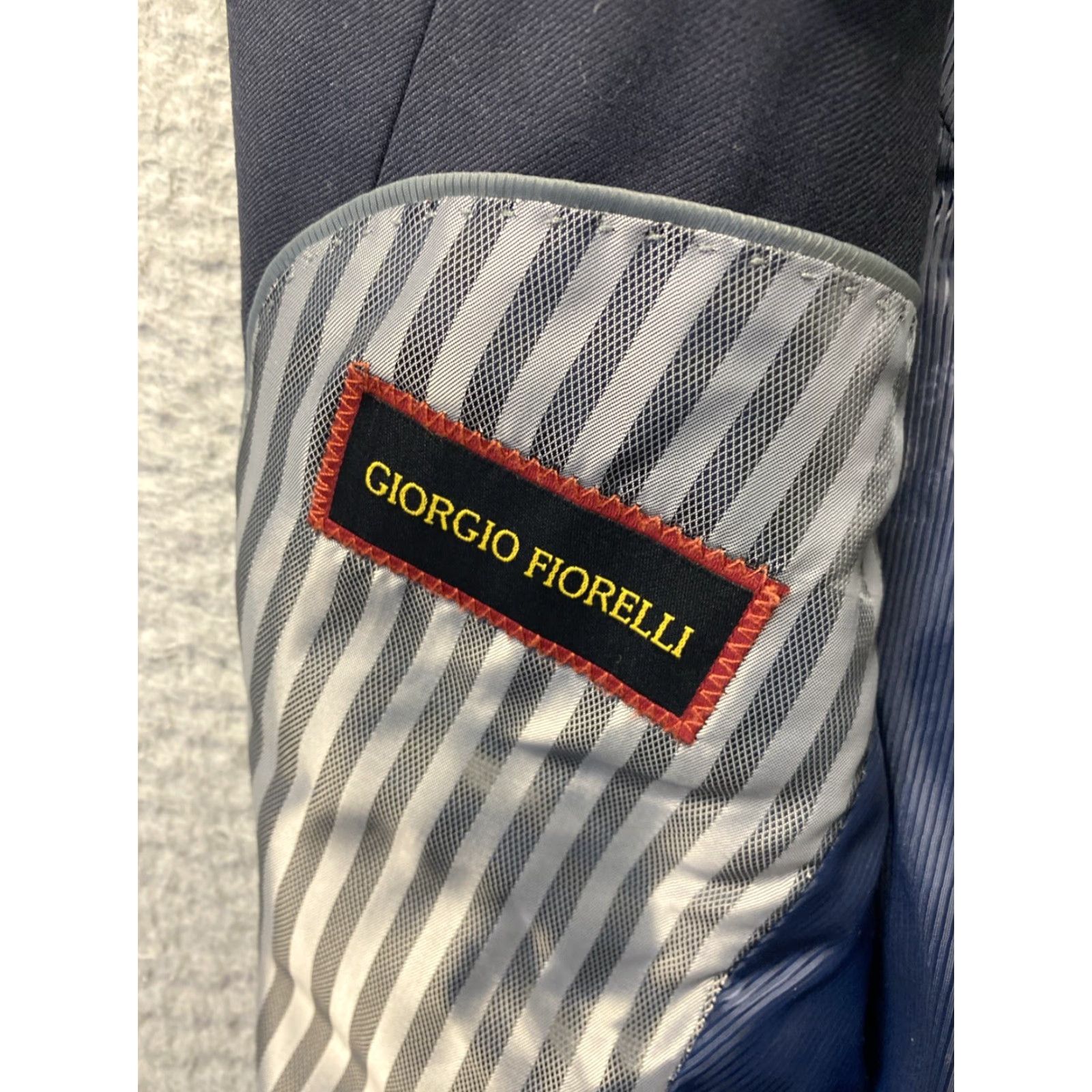 Vintage Giorgio Fiorelli Blazer - Men’s 40R / 83-77 Dark Blue Single-Breasted Two-Button Notch Lapel 40 Regular Vintage No Size 40R - 7 Thumbnail