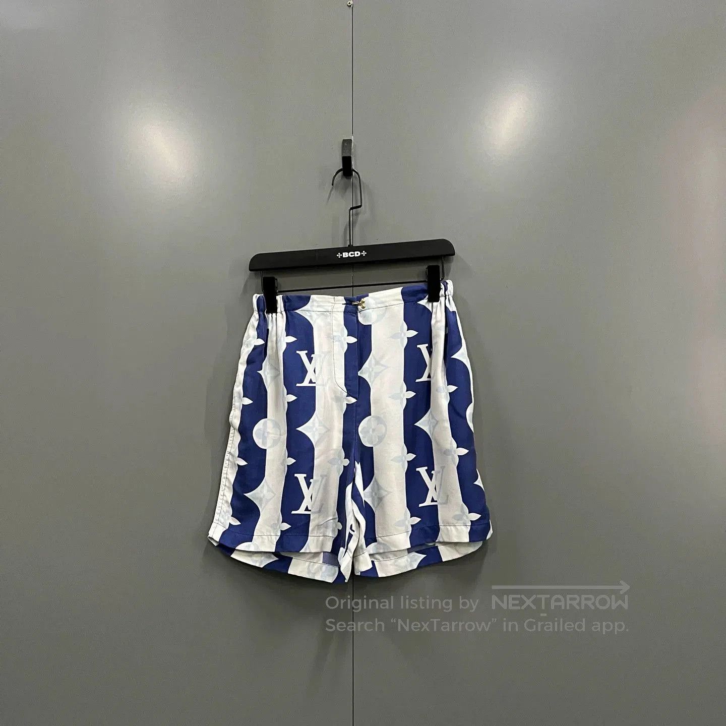 Louis Vuitton Louis Vuitton Blue White Stripe Monogram Silk Shorts. Size 35" - 1 Thumbnail