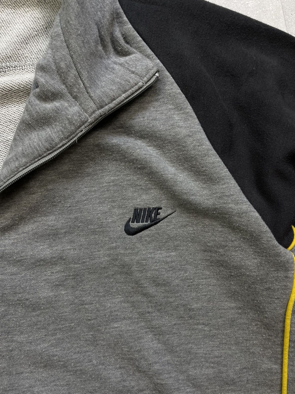 Nike 90’s NIKE RETRO VINTAGE Y2K TRACK JACKET SWOOSH LOGO RARE Size US L / EU 52-54 / 3 - 2 Thumbnail