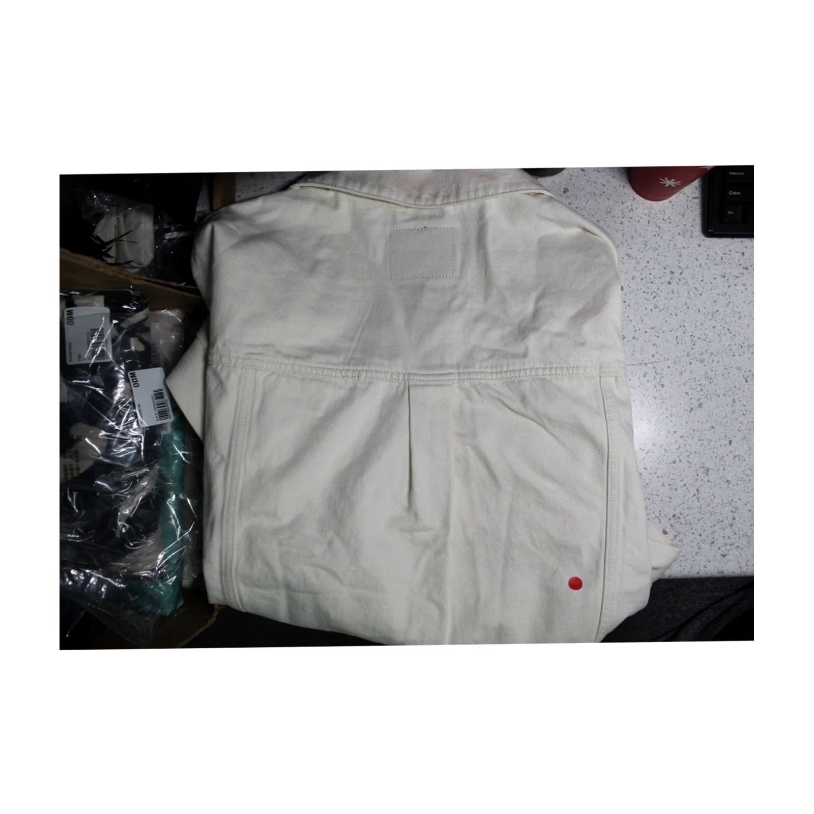 Levi's VINTAGE Levi's Womens Trucker Shacket Jean Jacket ivory M Size 32" / US 10 / IT 46 - 3 Thumbnail