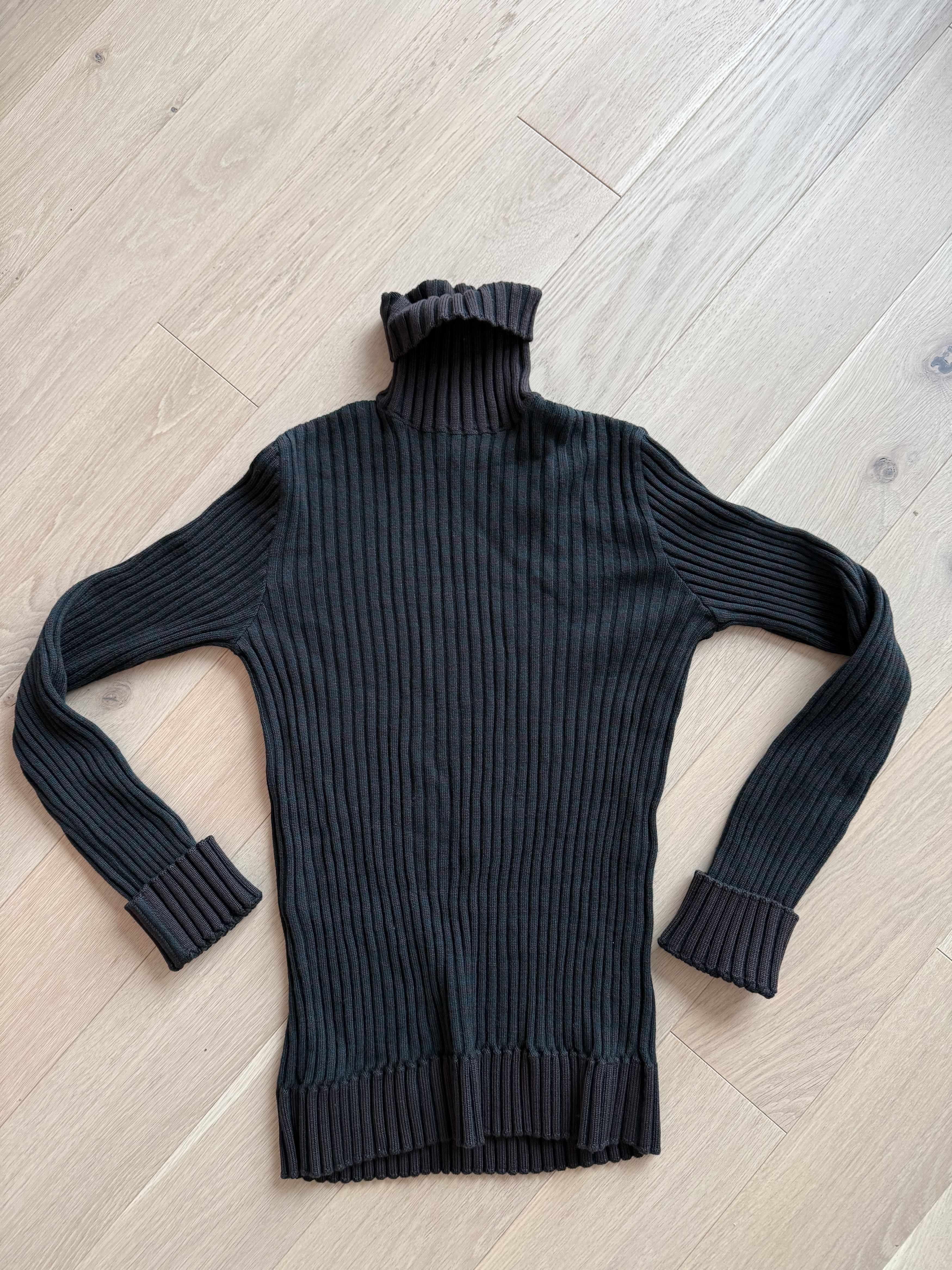 Dolce & Gabbana Dolce & Gabbana Early 2000s Rib Knit Turtleneck Size US S / EU 44-46 / 1 - 1 Thumbnail
