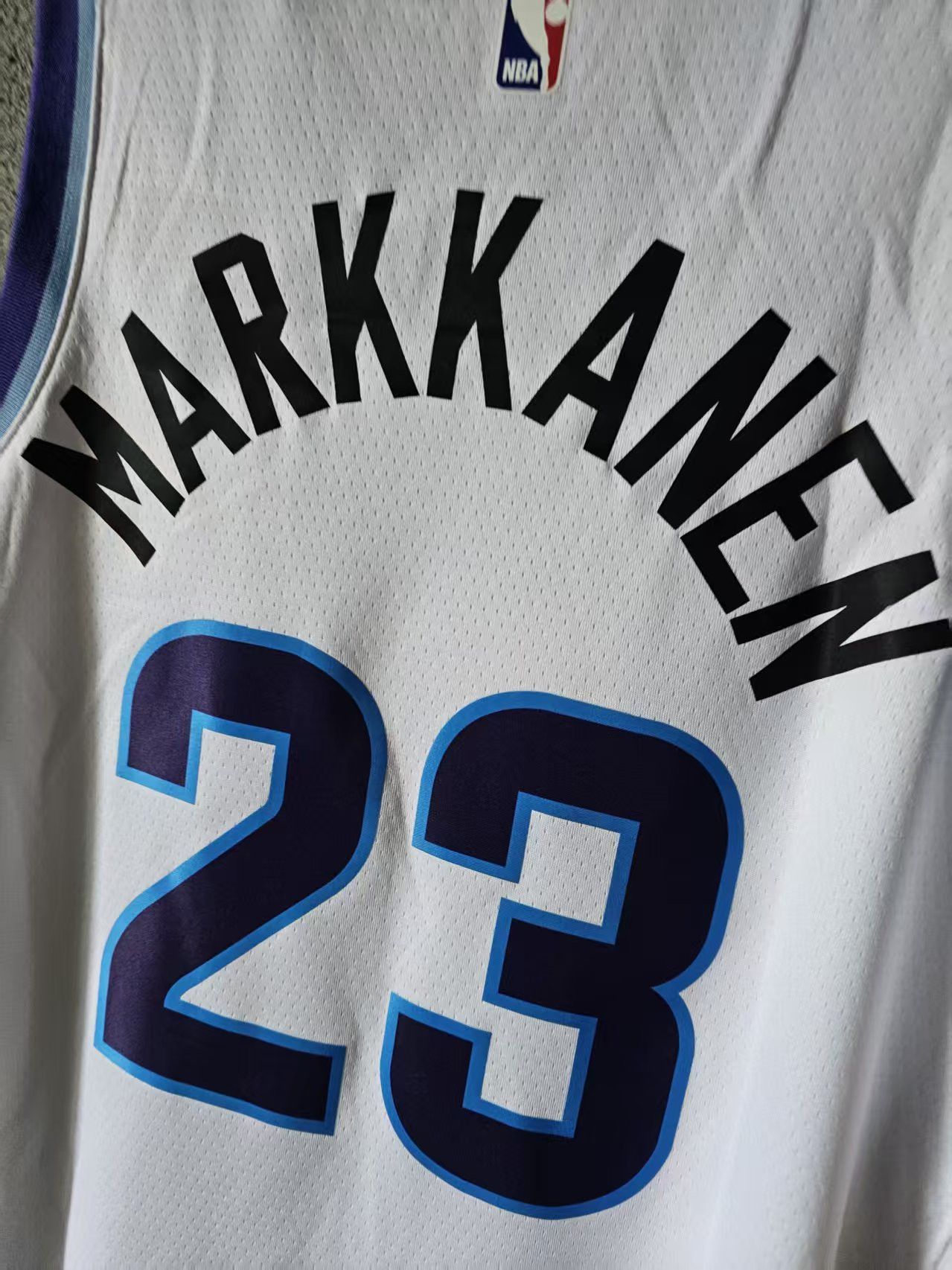 NBA Utah Jazz 23 Lauri Markkanen Jersey Size US XXL / EU 58 / 5 - 4 Thumbnail