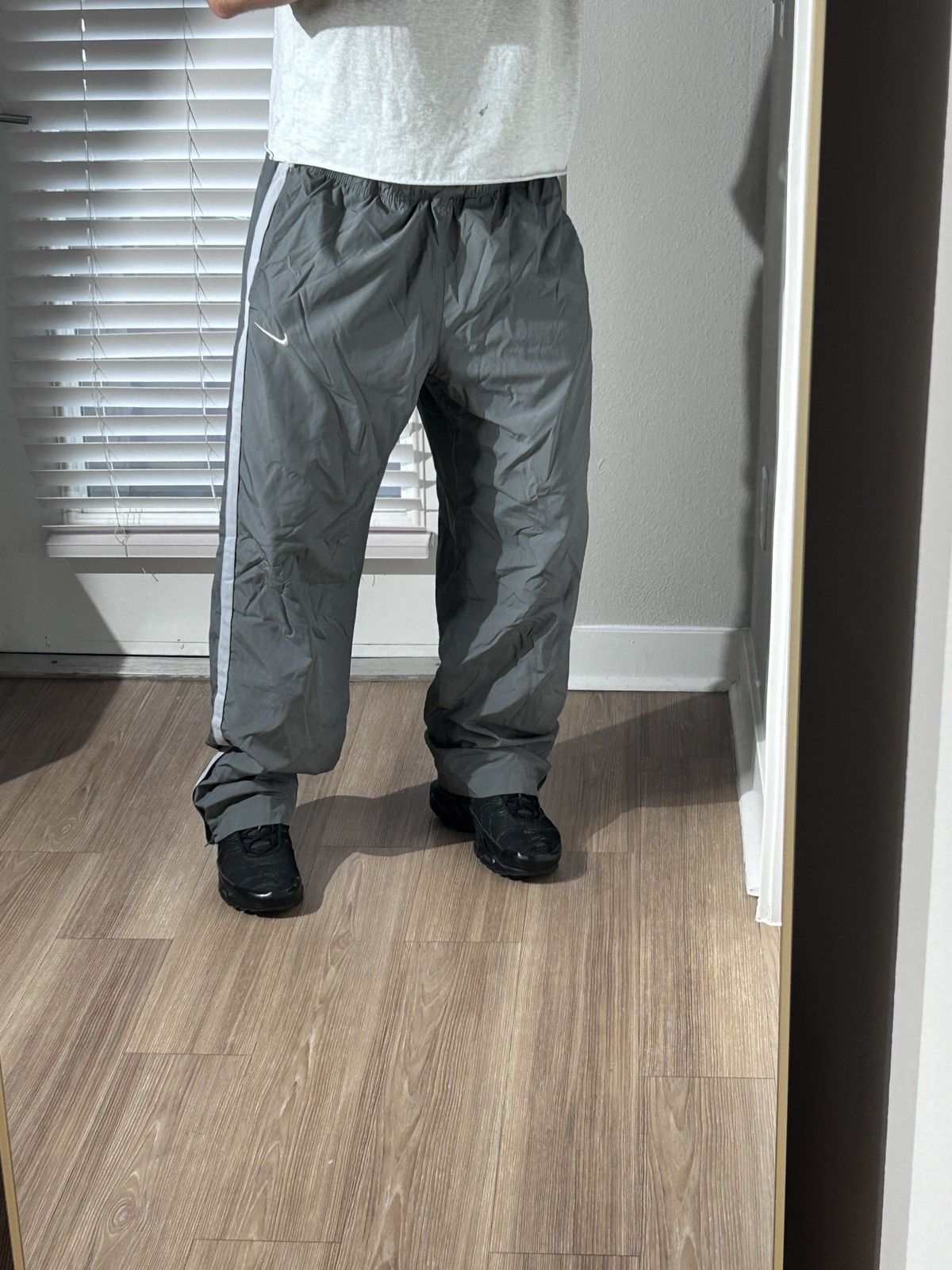 Nike × Vintage Nike vintage baggy nylon track pants y2k / l size Size US 34 / EU 50 - 1 Thumbnail