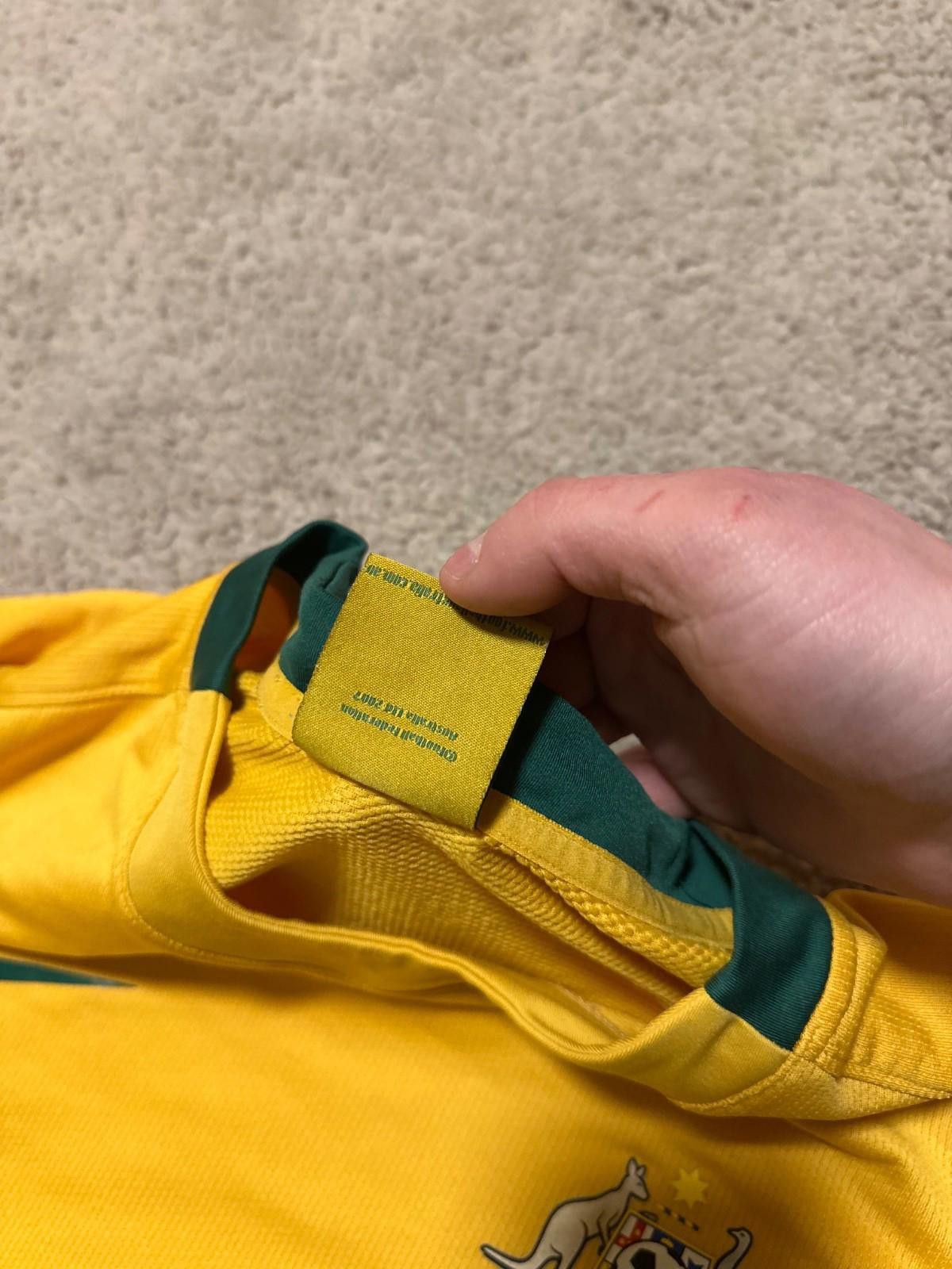 Nike AUSTRALIA 2008 2009 HOME FOOTBALL SHIRT SOCCER JERSEY NIKE Size US L / EU 52-54 / 3 - 6 Thumbnail