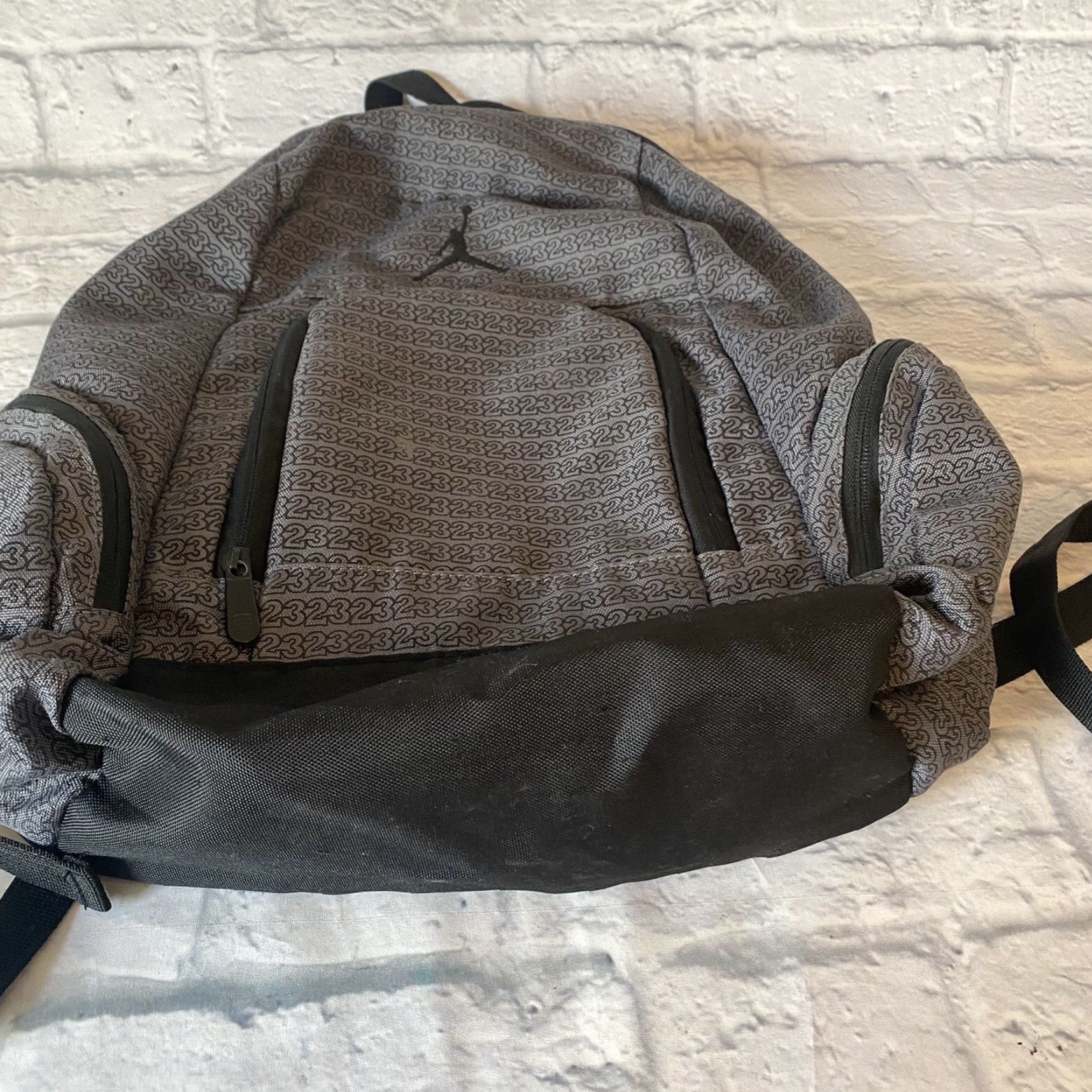 Nike Nike Air Jordan Jumpman 23 Backpack School Sports Bookbag Black Gray Mens Large Polyester Backpack Size ONE SIZE - 4 Thumbnail