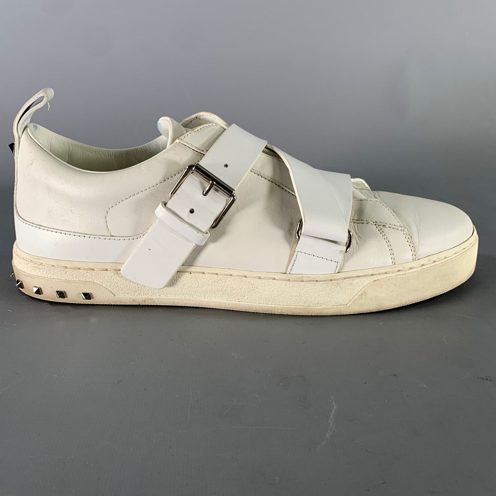 Valentino VALENTINO Size 9 White Studded Leather Strap Sneakers Size US 9 / EU 42 - 2 Thumbnail
