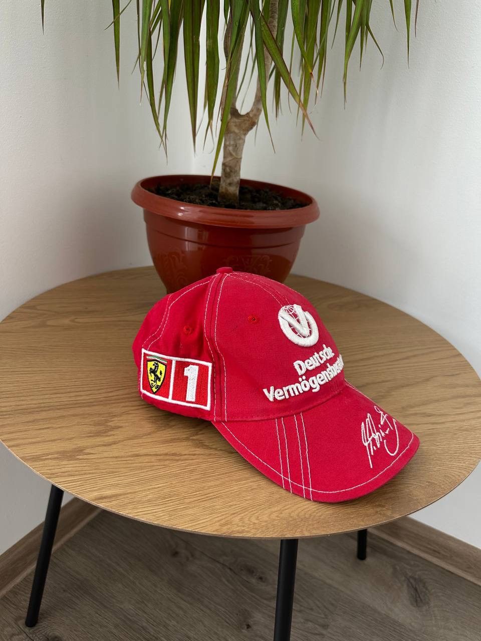 Ferrari Michael Schumacher Cap Deutsche Vermogensberatung Ferrari Size ONE SIZE - 2 Thumbnail