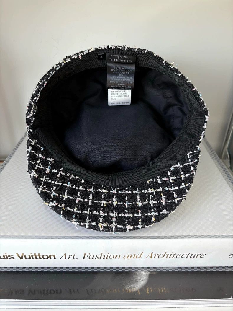 Chanel Chanel SizeS Black and white tweed plaid newspaper children Size ONE SIZE - 5 Thumbnail