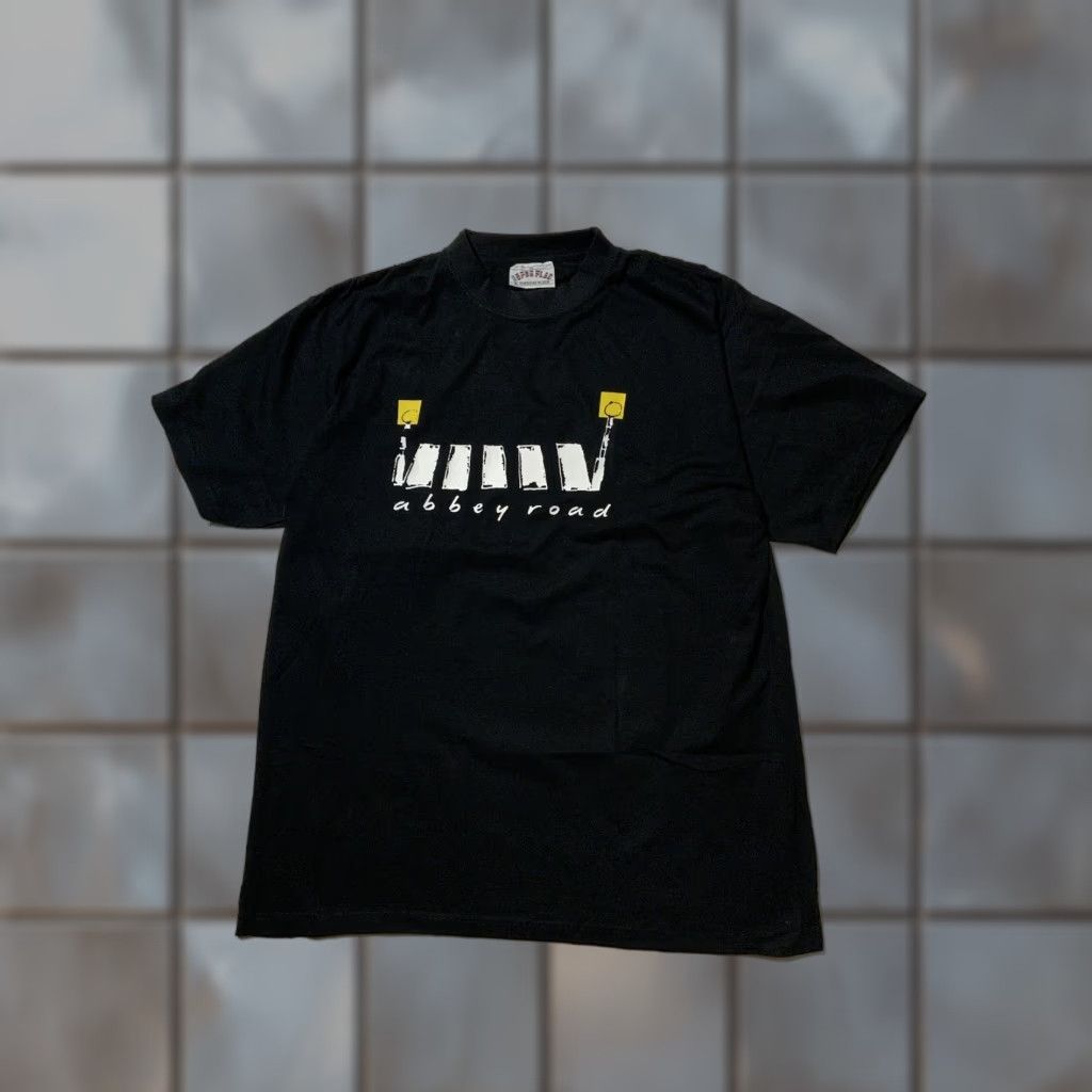 Vintage VINTAGE Abbey Road The Beatles Graphic Black Rock Band S/S T-Shirt XL Sz. XL Size US S / EU 44-46 / 1 - 1 Thumbnail