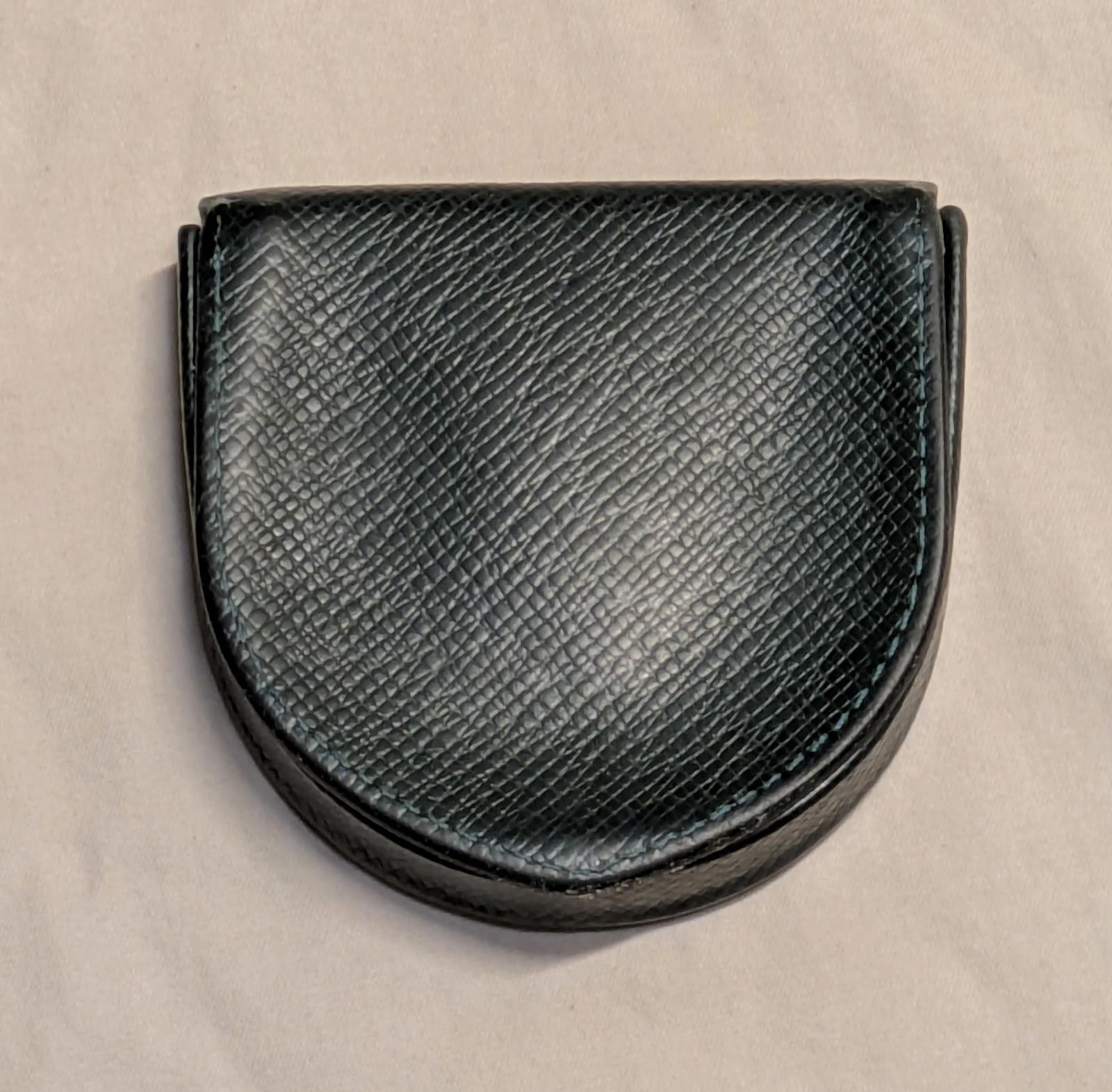 Louis Vuitton Louis Vuitton Taiga Porto MonCuvette Coin Case Dark Green Size ONE SIZE - 2 Thumbnail
