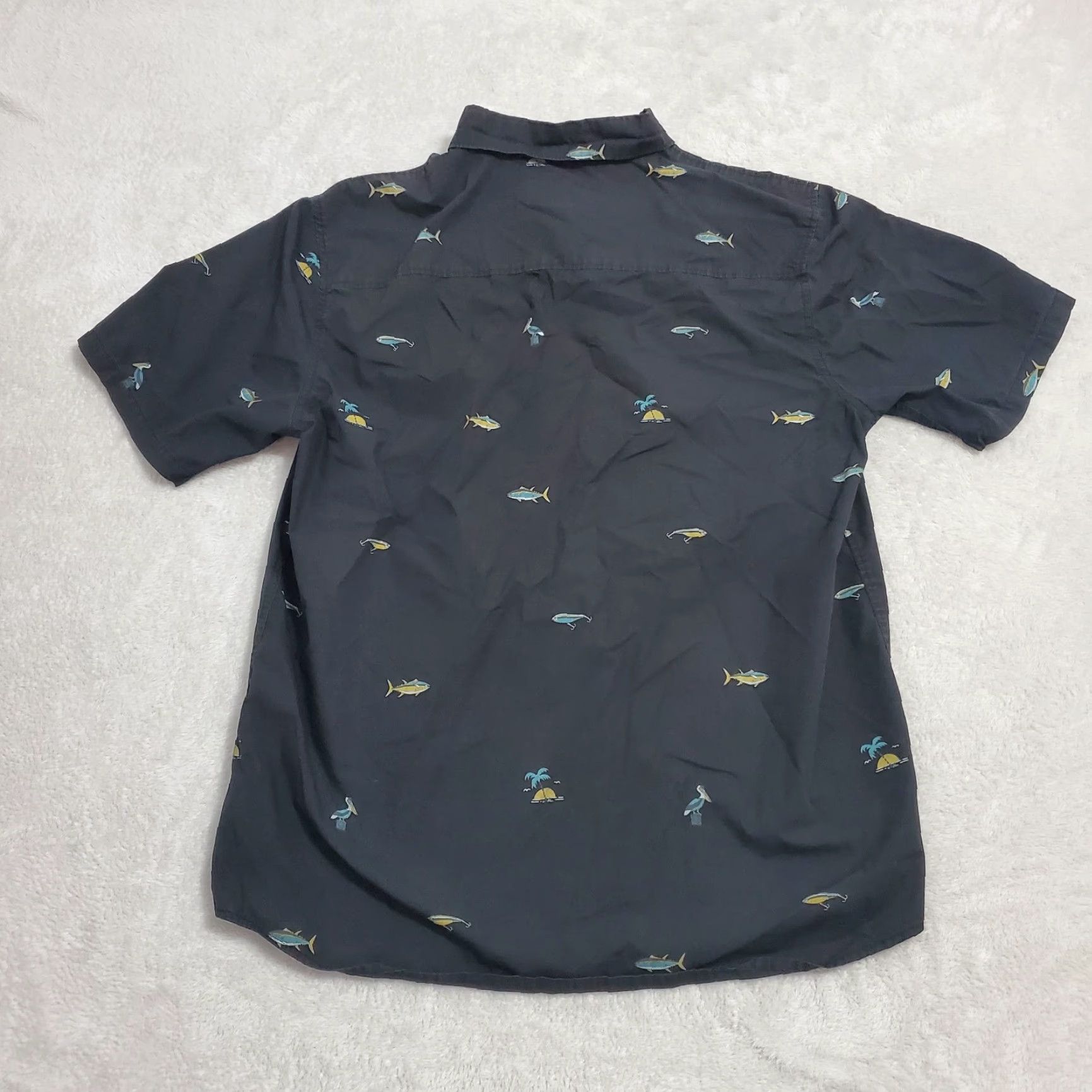 Vintage Salty Crew Shirt Mens L Black Pelican Print Button Up Short Sleeve Collared Camp Fish Outdoor Size US L / EU 52-54 / 3 - 2 Thumbnail