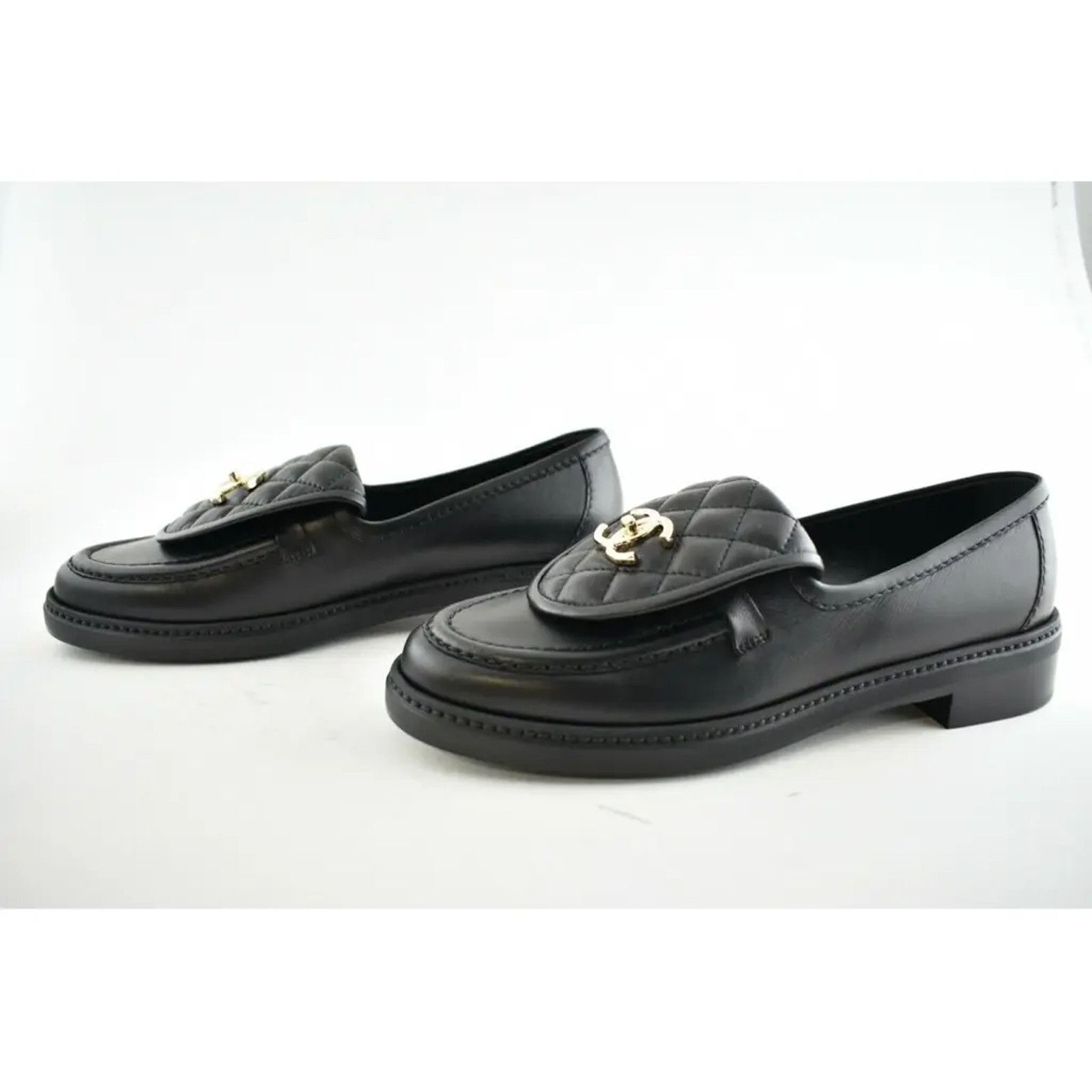 Chanel Chanel Flap Turnlock CC Logo Mule Slip On Flat Loafer 35.5 Size US 5.5 / IT 35.5 - 10 Thumbnail