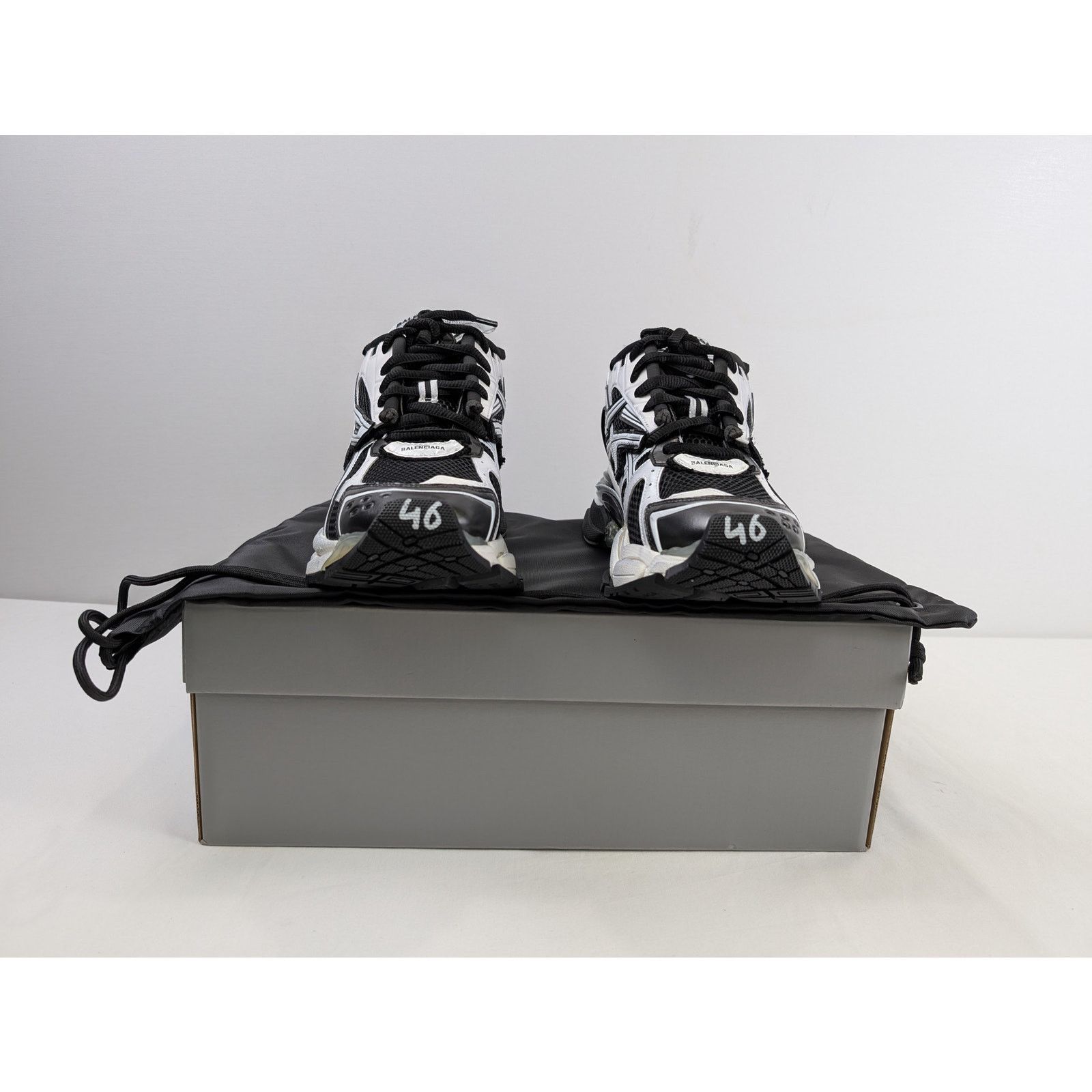 Balenciaga o1rshd1 Mesh Rubber Runner Sneakers in White/Black Size US 13 / EU 46 - 15 Thumbnail