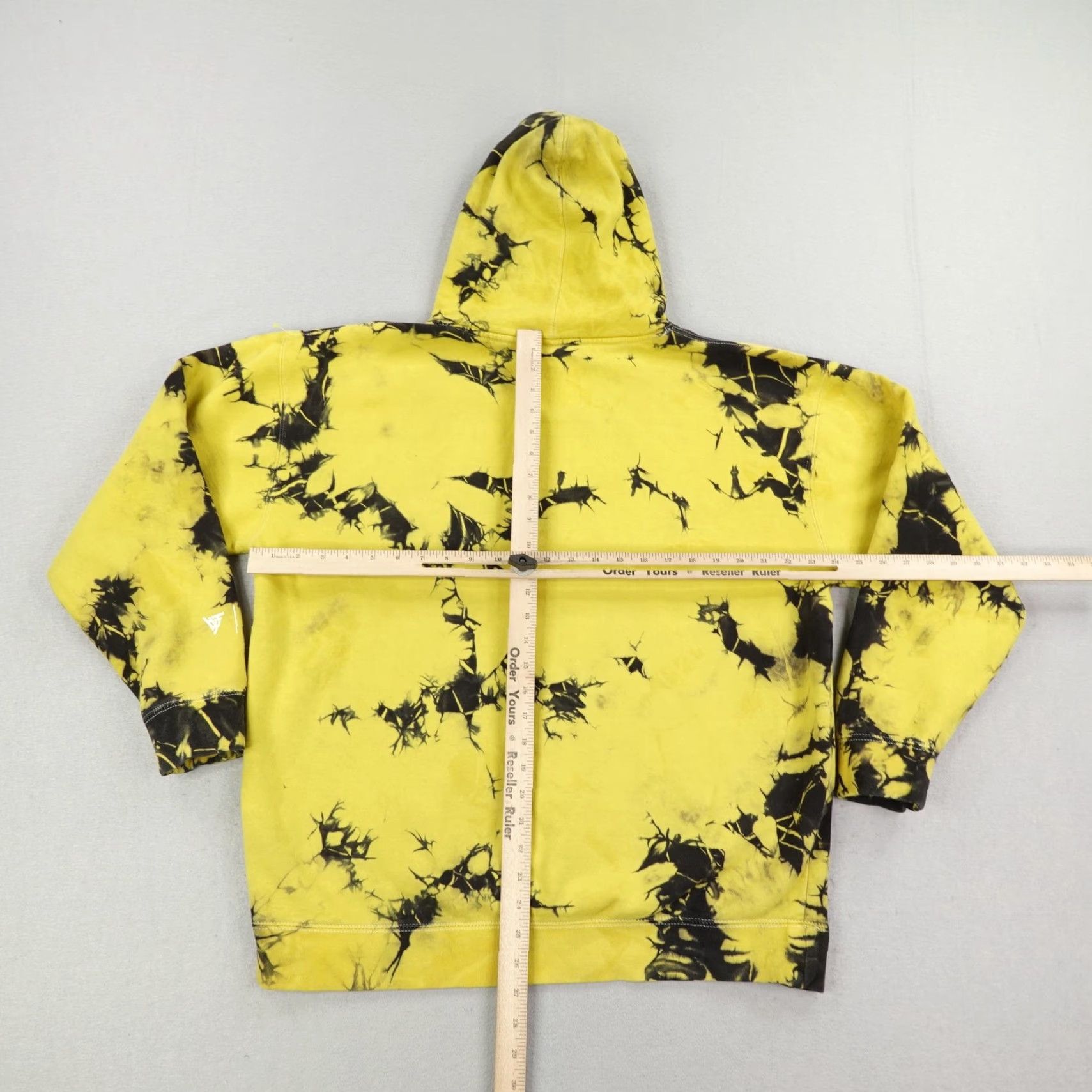 Hypland Hypland Hunter x Hunter Hoodie Mens XL Yellow Kurapika Tie Dye Anime Sweatshirt Size US XL / EU 56 / 4 - 5 Thumbnail