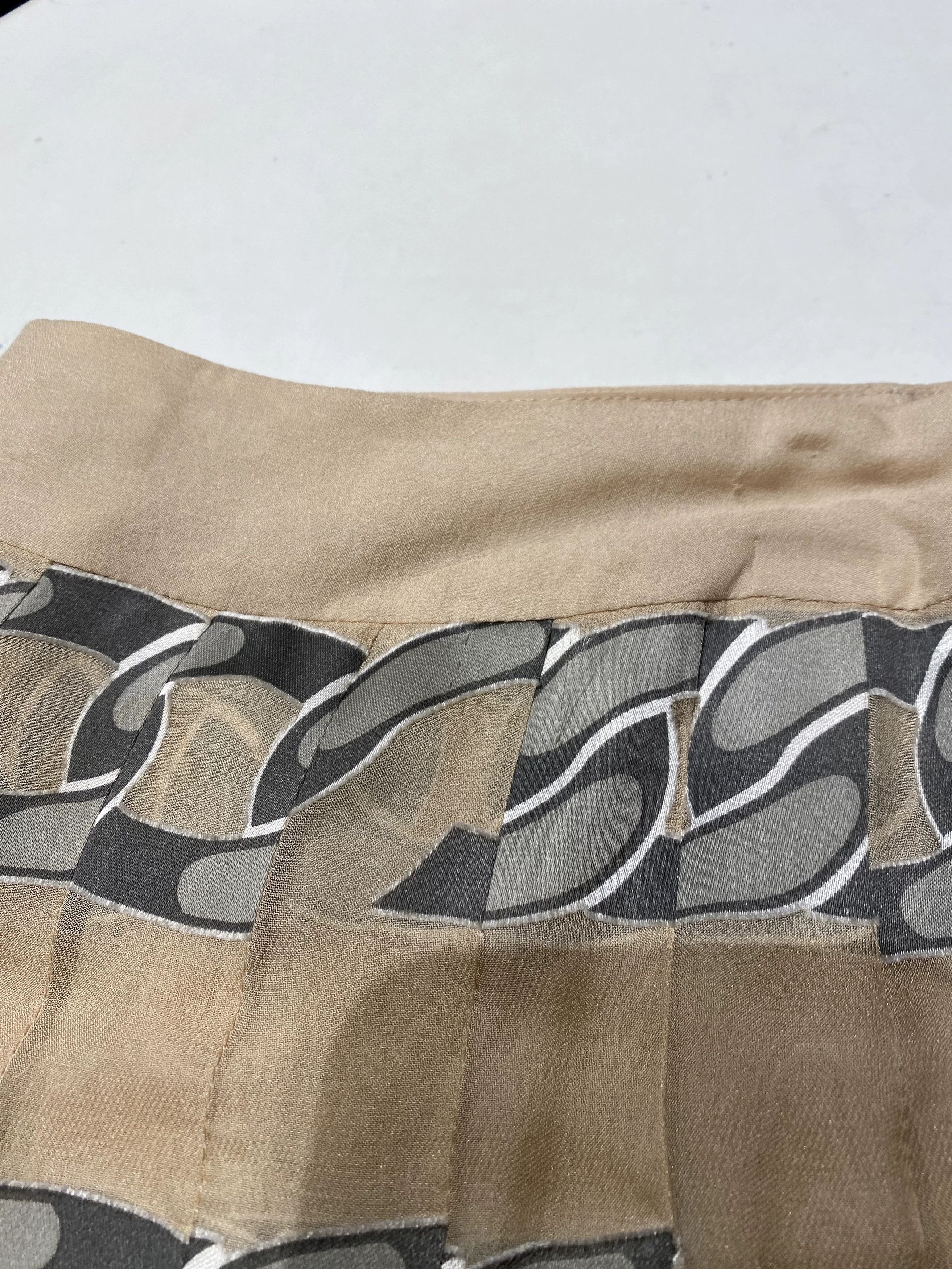 Chanel Chanel Silk Chain Print Shirt . Size M / US 6-8 / IT 42-44 - 2 Thumbnail