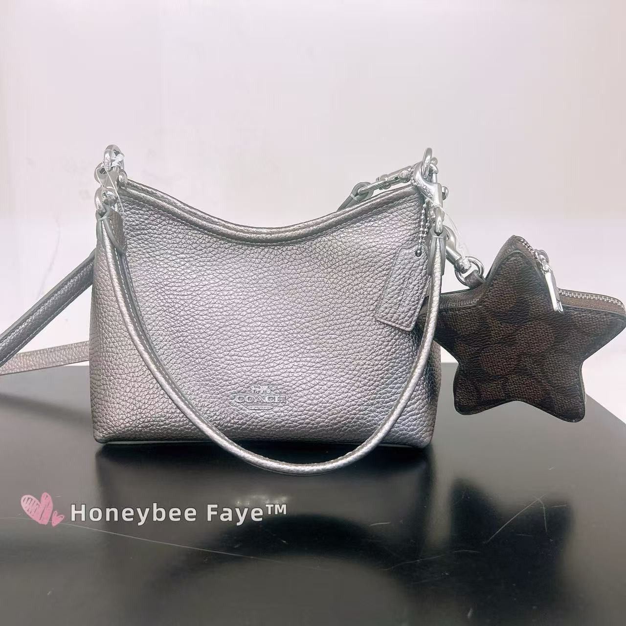Coach NWT Coach Laurel Small Shoulder Bag With Star Charm CCF16 Size ONE SIZE - 1 Thumbnail