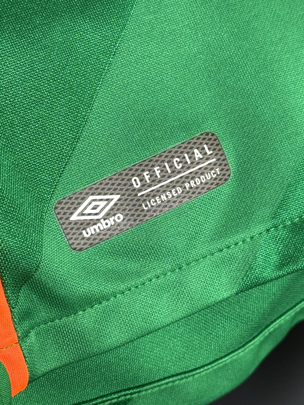 Umbro Republic of Ireland 16/18 Home Football Jersey Size US XL / EU 56 / 4 - 4 Thumbnail