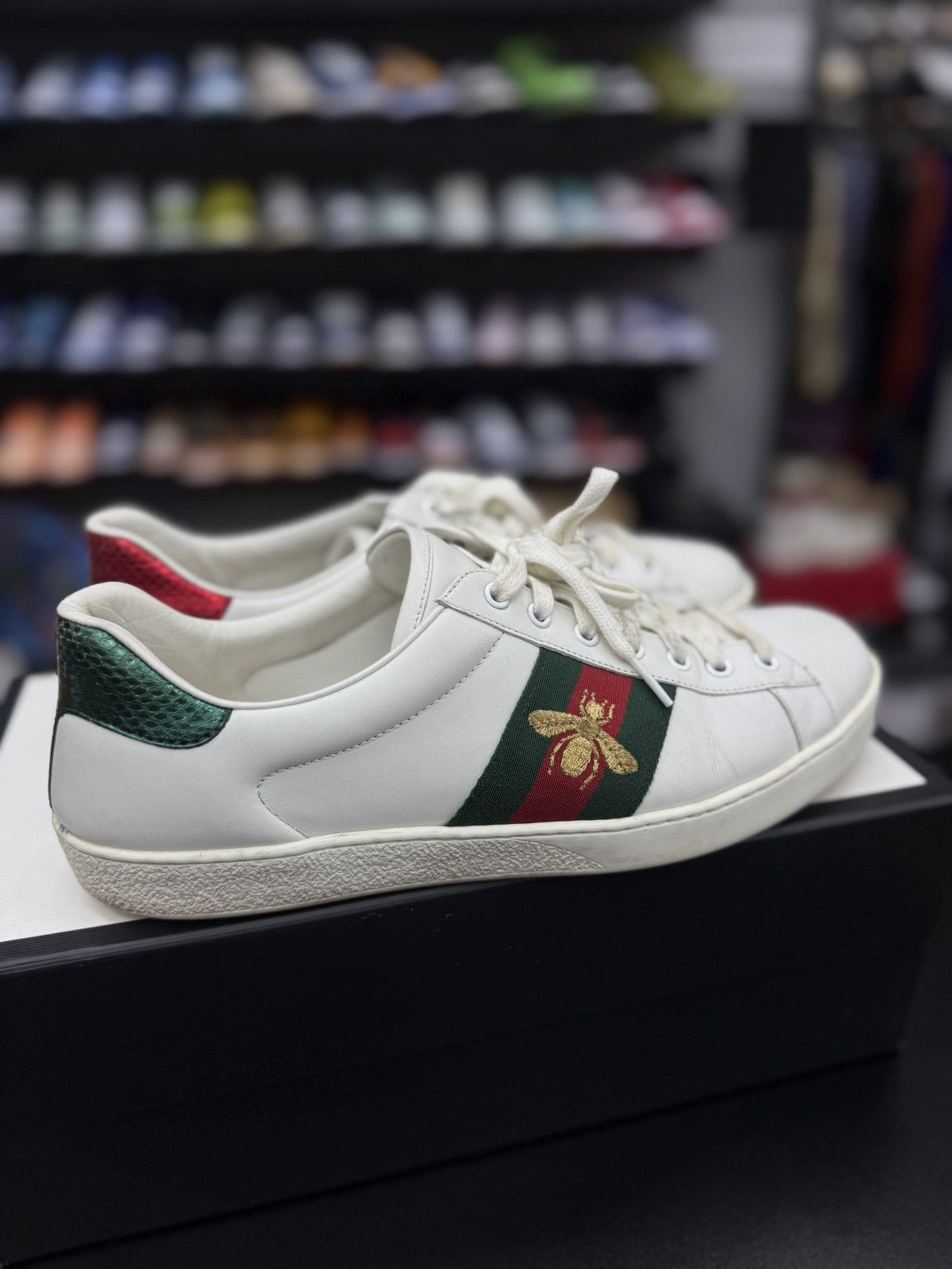 Gucci Gucci Mens Low Top Bee Sneakers Size 10G/10.5US Size US 10.5 / EU 43-44 - 2 Thumbnail