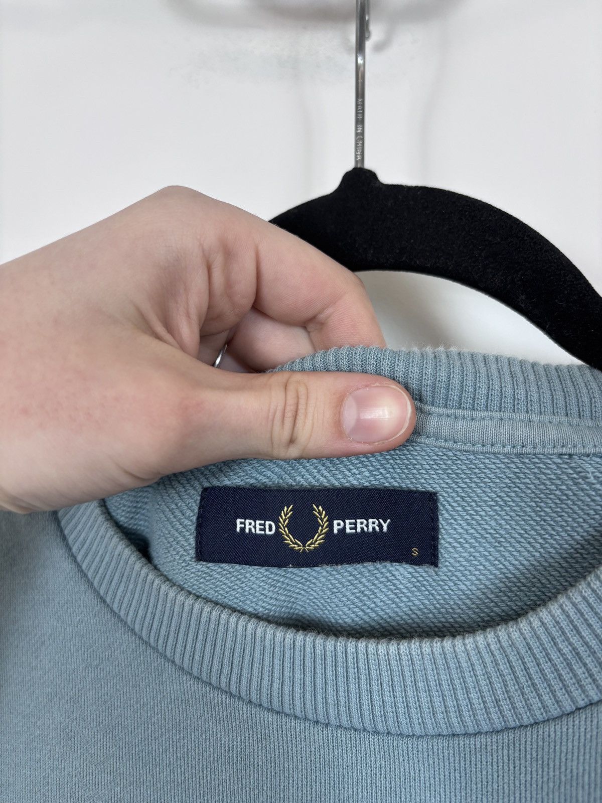 Fred Perry Fred Perry Men’s Ash Blue Embroidered Logo Sweatshirt Size US S / EU 44-46 / 1 - 10 Thumbnail